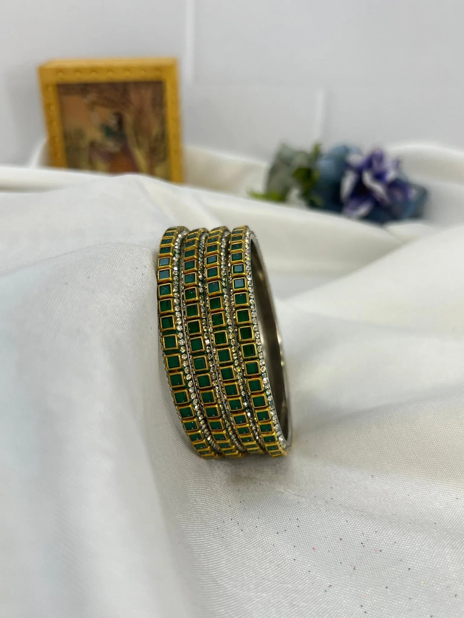 Metal Bangle Design 002 - Gold Base - Mahilas