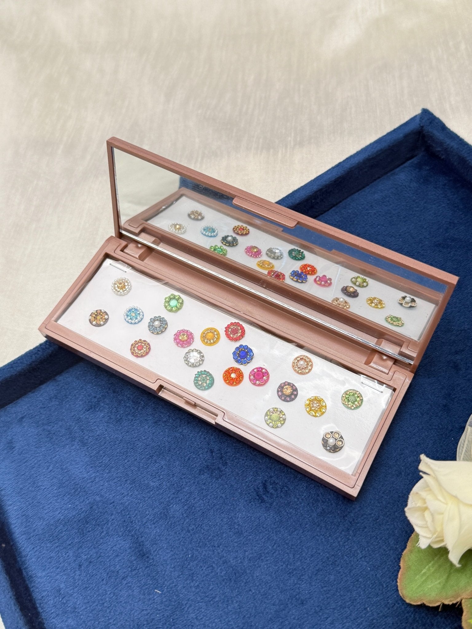 Premium Grand Bindi Box 156 - Mahilas