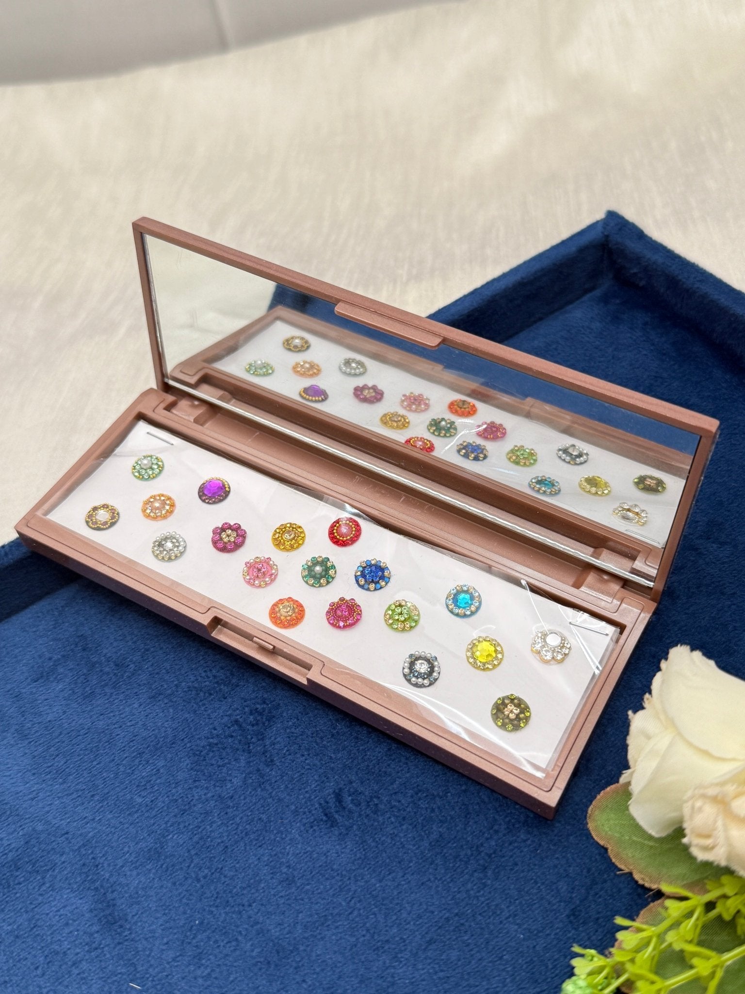 Premium Grand Bindi Box 158 - Mahilas