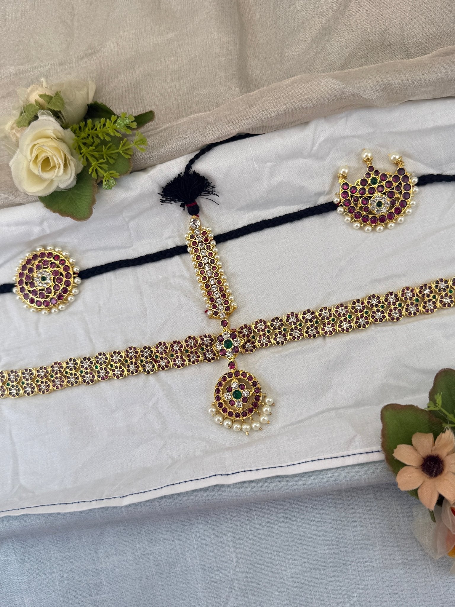 Pure Brass Kemp Bharatnatyam Maang Tikka Set 136 - Mahilas