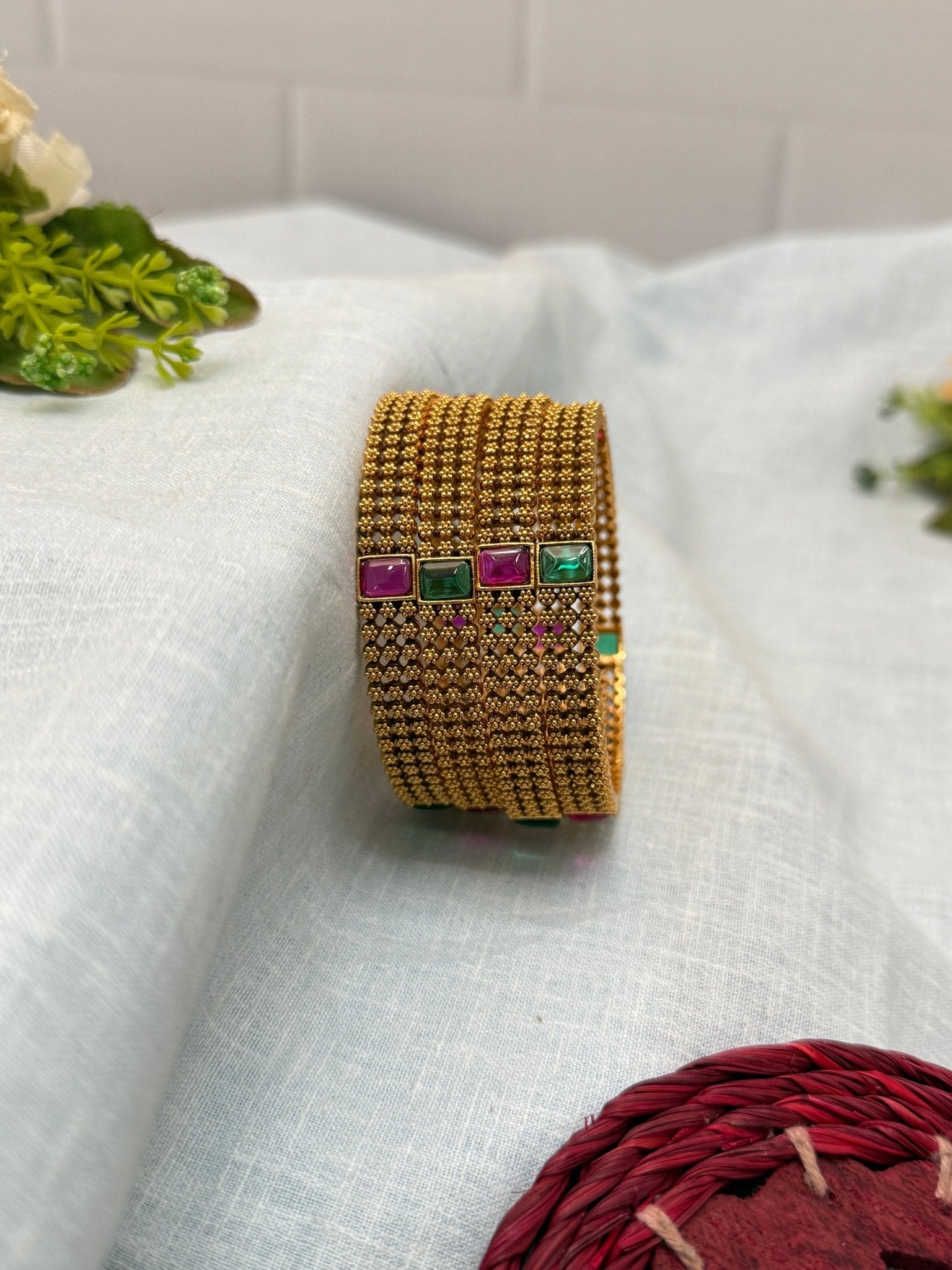 Royal Antique Bangles 6982 - Mahilas