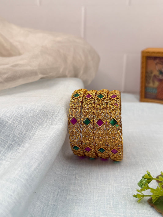 Royal Antique Bangles Set 7020 - Mahilas