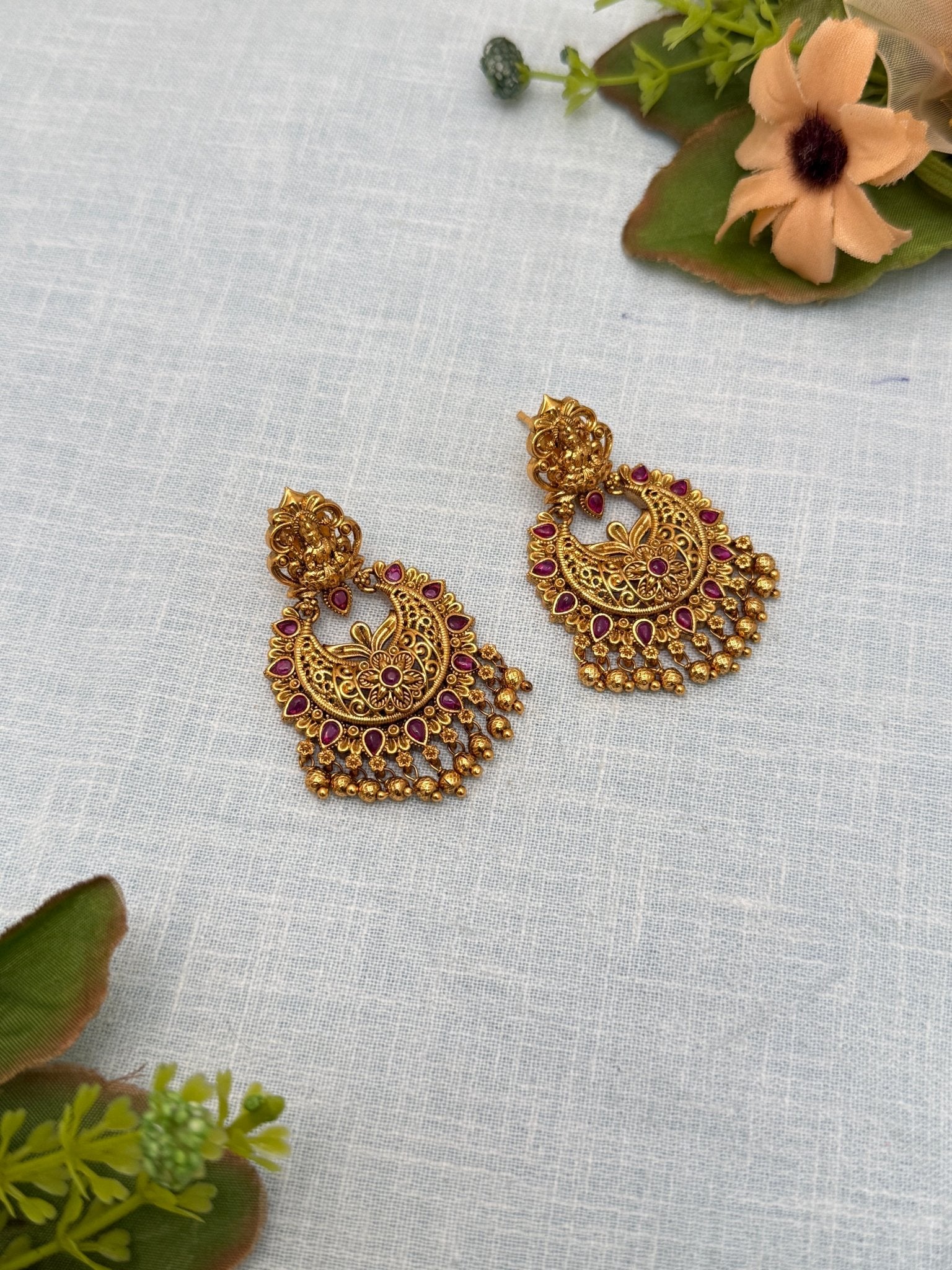 Royal Antique Chandbali Earrings 0352 - Mahilas