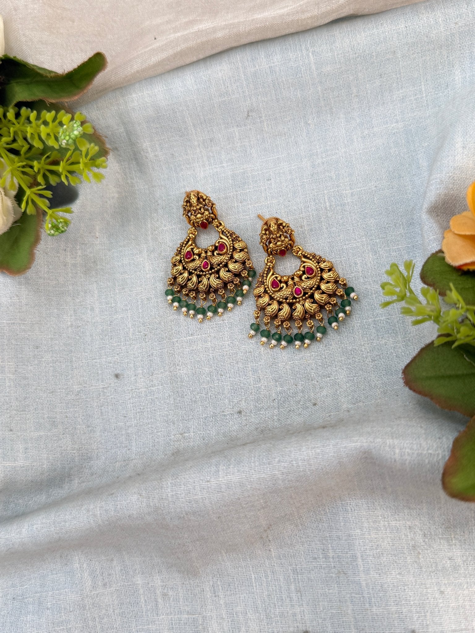 Royal Antique Earrings 0968 - Mahilas