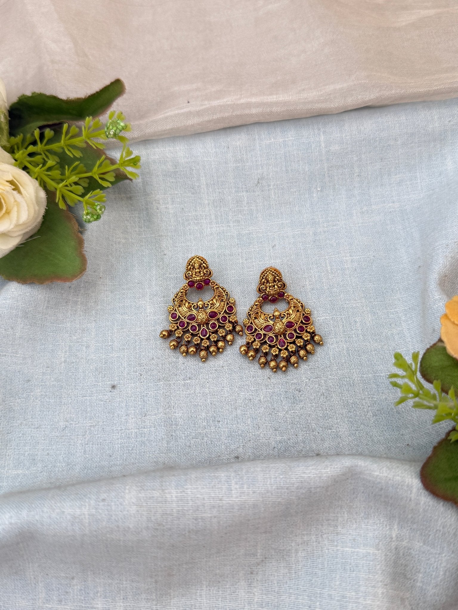 Royal Antique Earrings 0987 - Mahilas