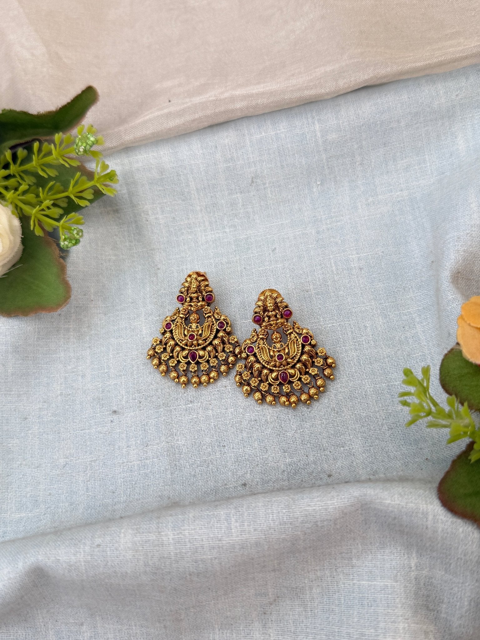 Royal Antique Earrings 0991 - Mahilas
