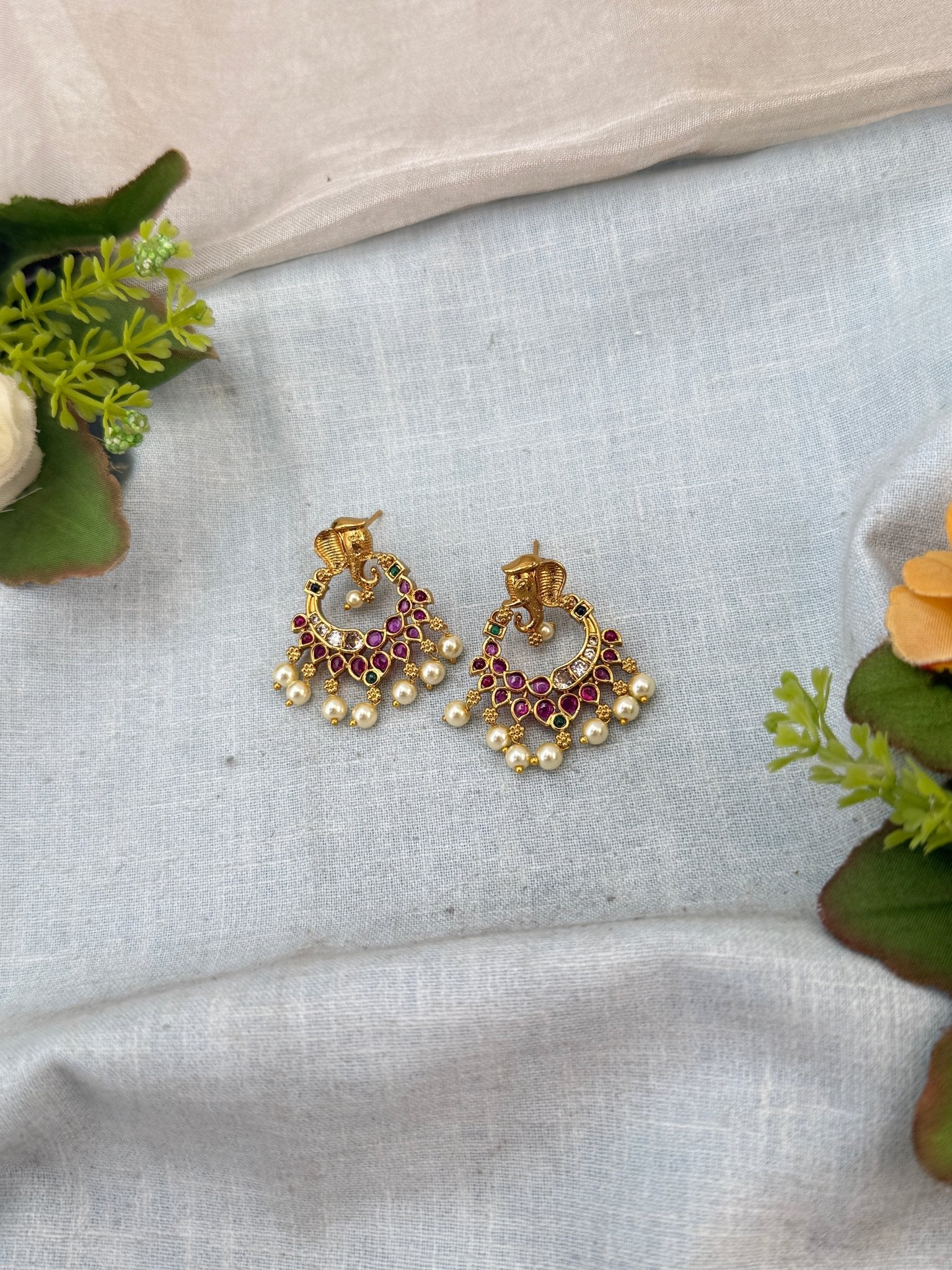 Royal Antique Earrings 0996 - Mahilas