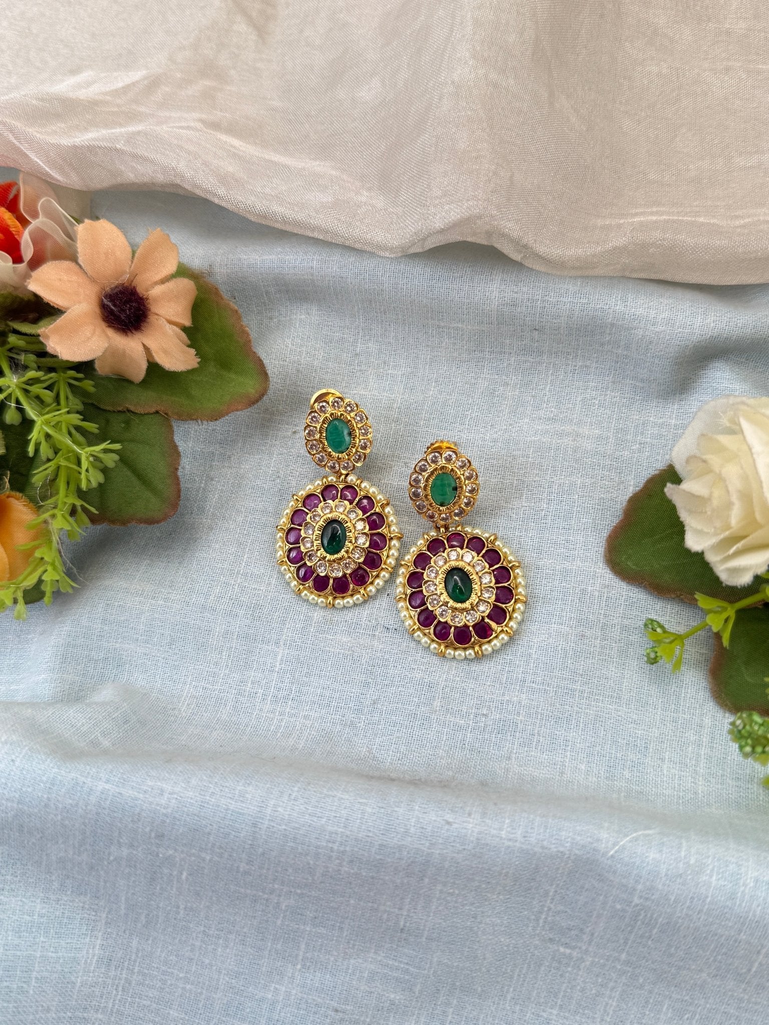 Royal Antique Earrings 1052 - Mahilas