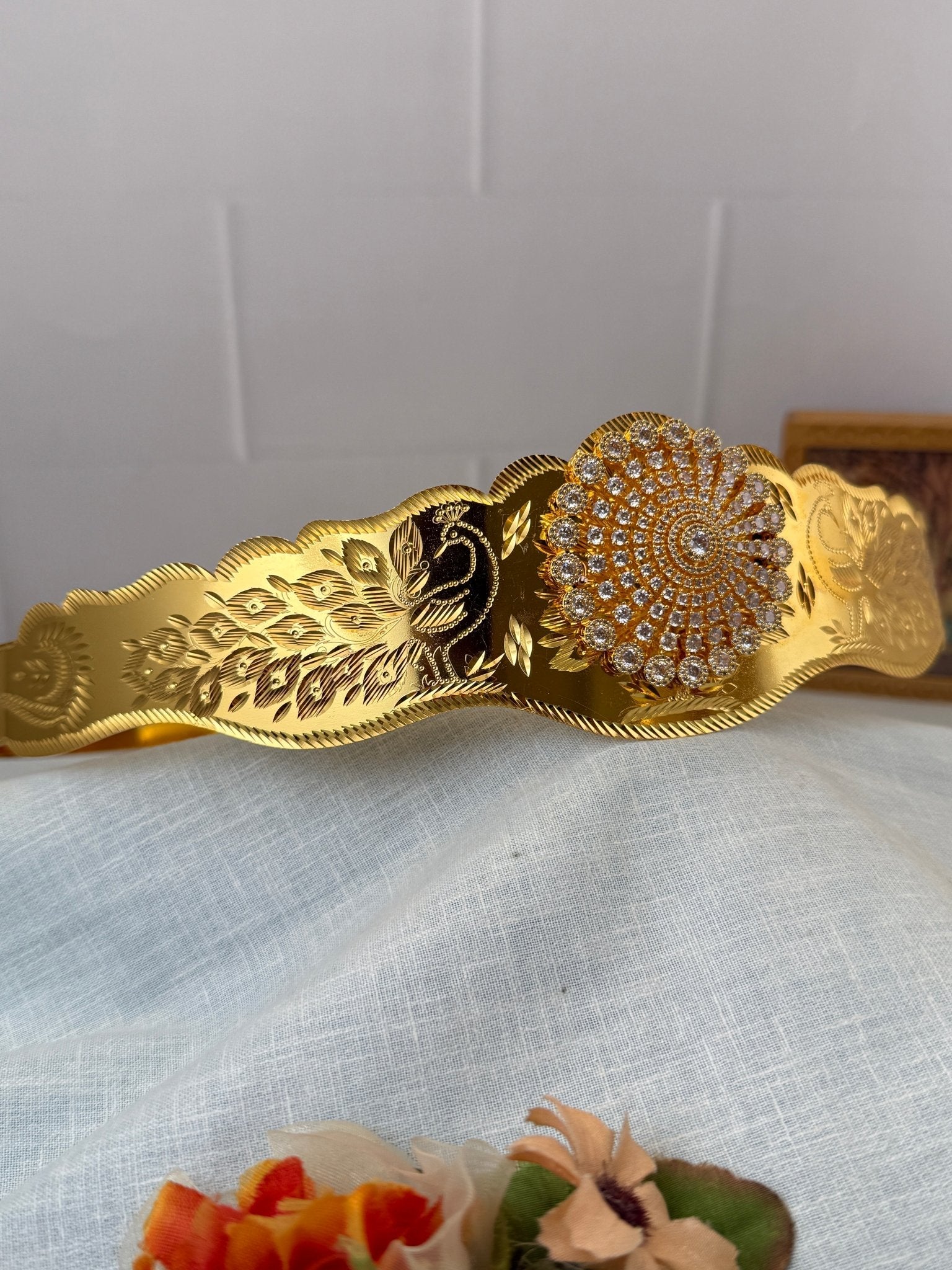 Royal Antique Embossed Word Vaddanam Kamarbandh 8114 - Mahilas