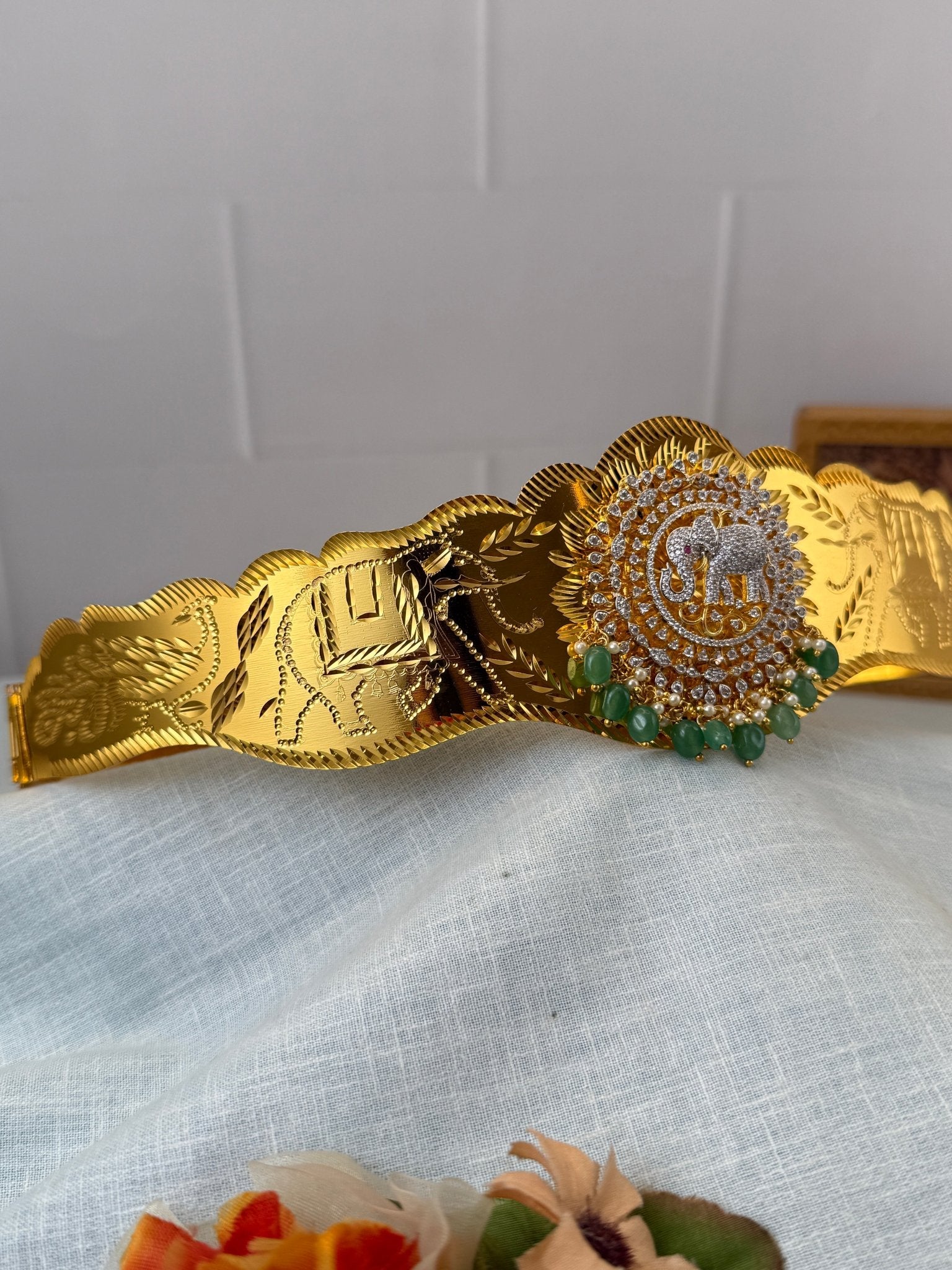 Royal Antique Embossed Word Vaddanam Kamarbandh 8115 - Mahilas