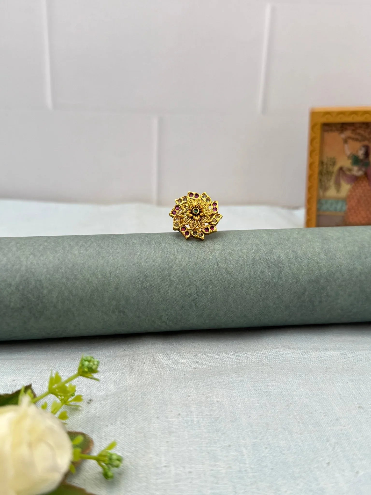 Royal Antique Finger Ring 384 - Mahilas