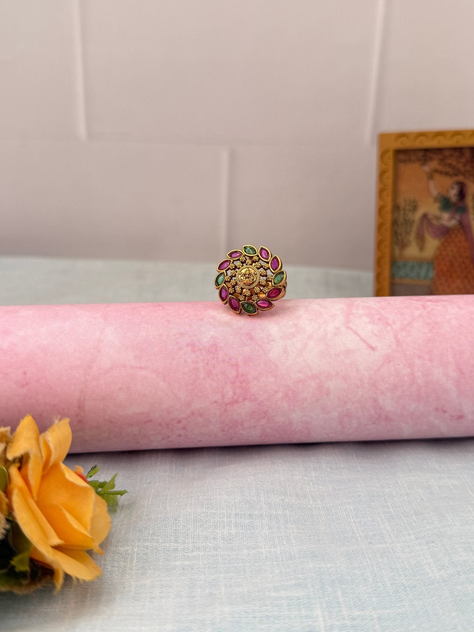 Royal Antique Finger Ring 405 - Mahilas