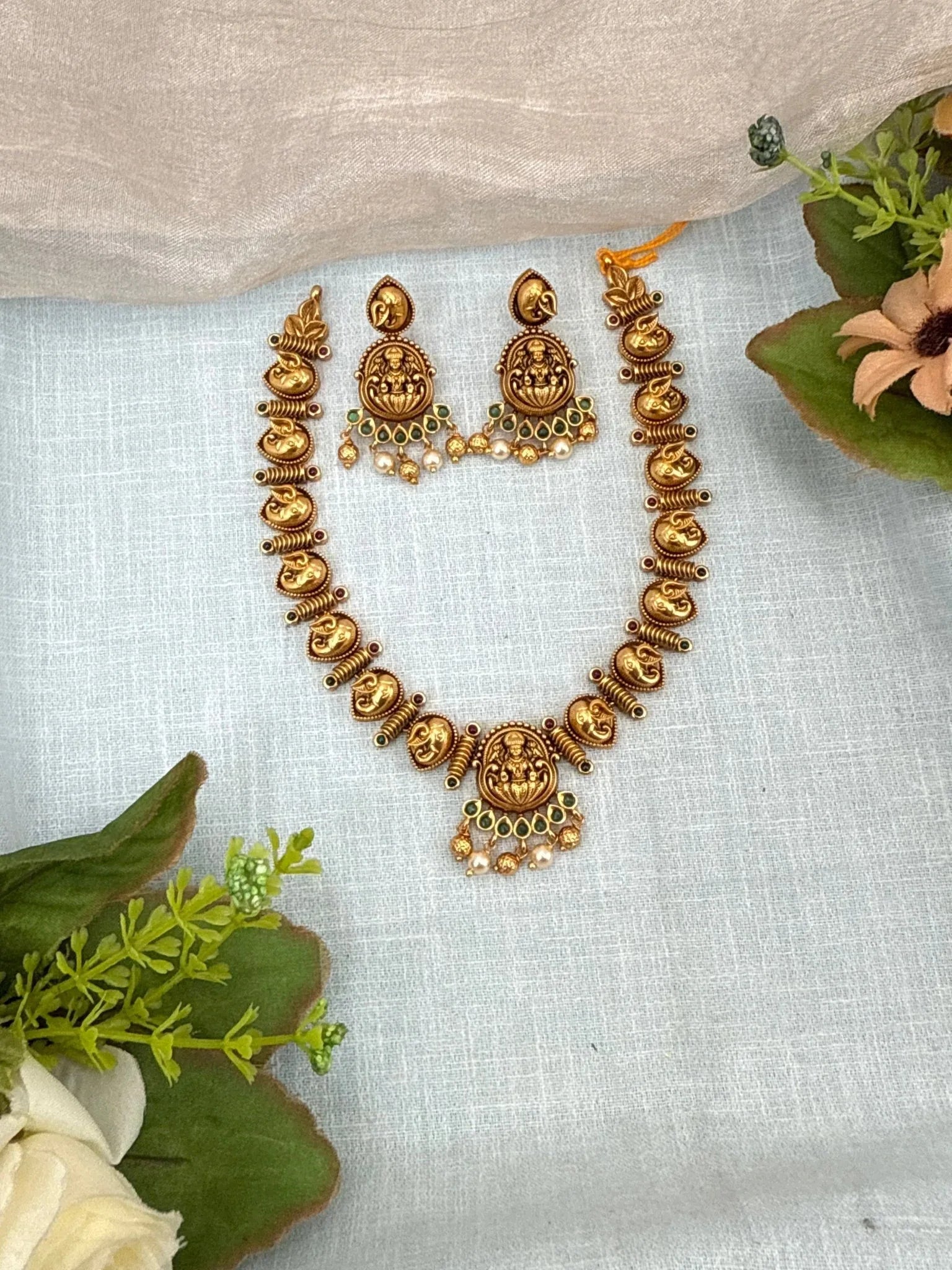 Royal Antique Gaja Lakshmi Short Necklace Set 0229 - Mahilas