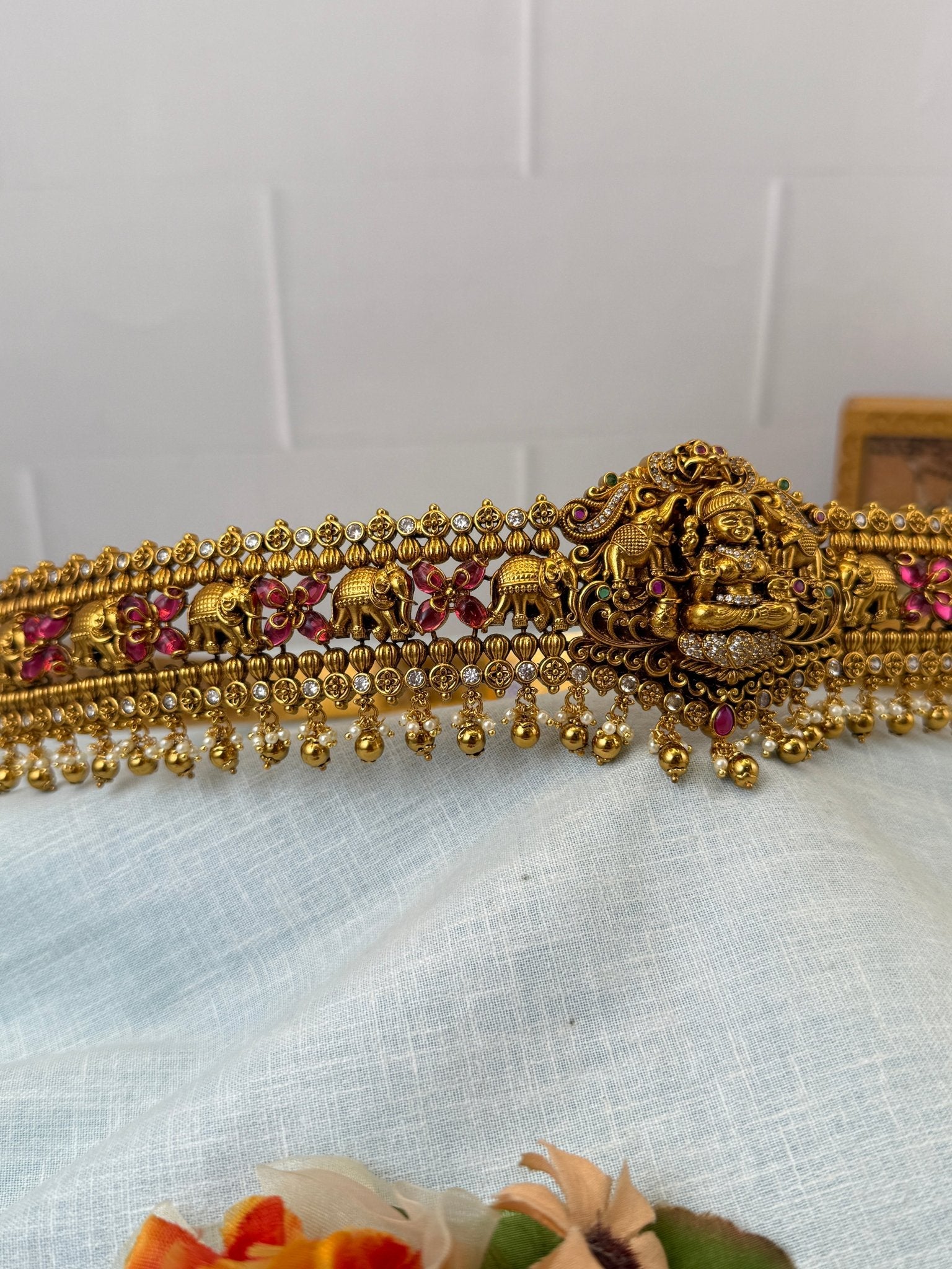 Royal Antique Gaja Lakshmi Vaddanam Kamarbandh 8117 - Mahilas