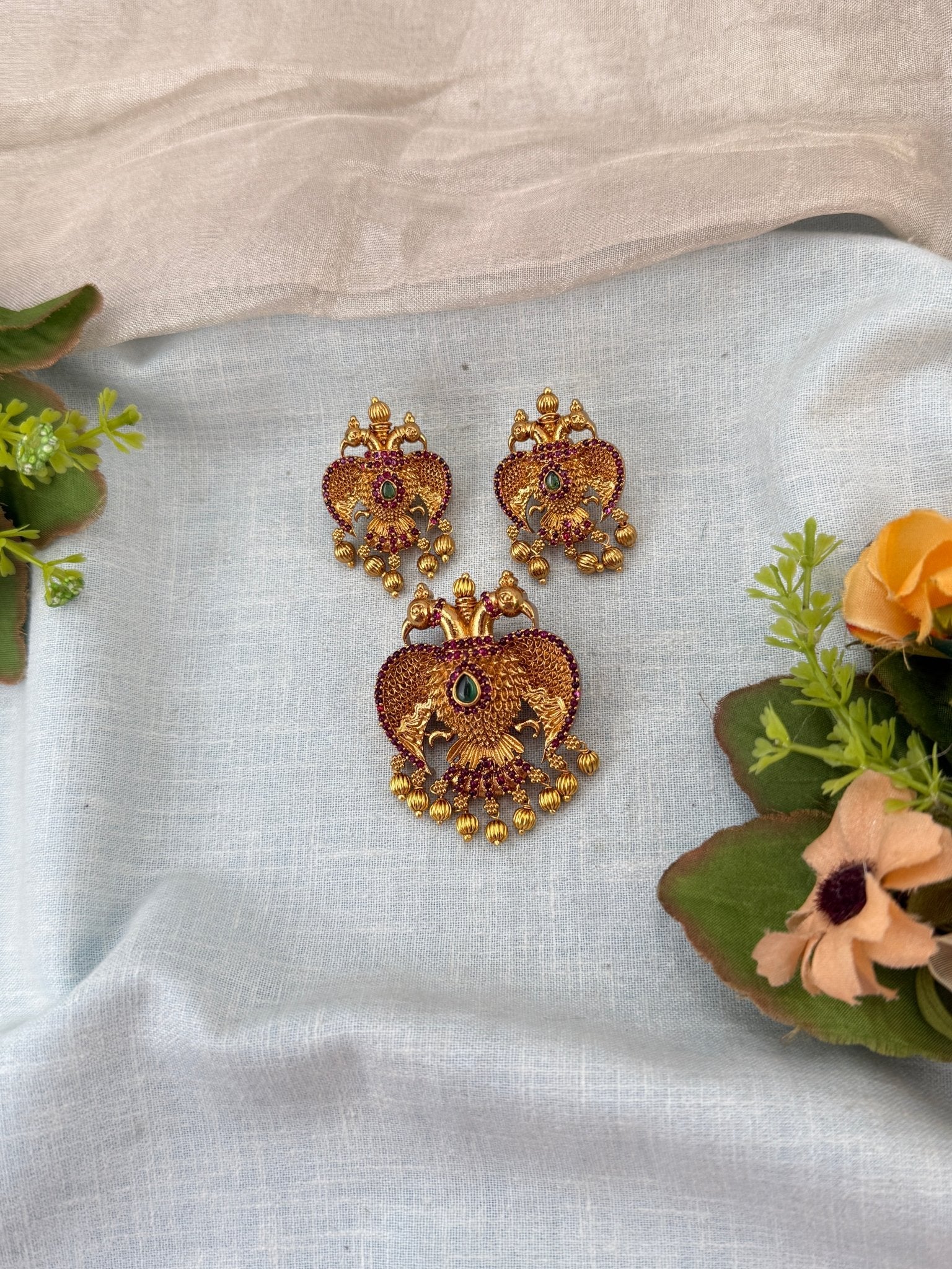 Royal Antique Gandaberunda Pendant with Earrings 321 - Mahilas