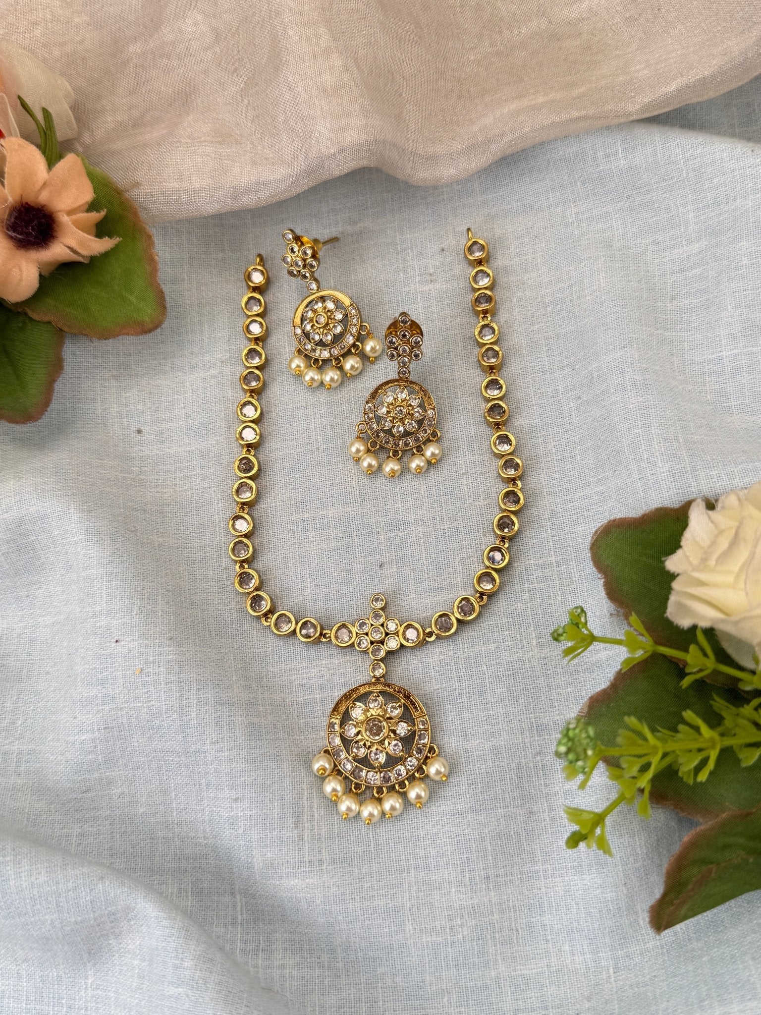 Royal Antique Gold Like Short Necklace Set 0964 - Mahilas