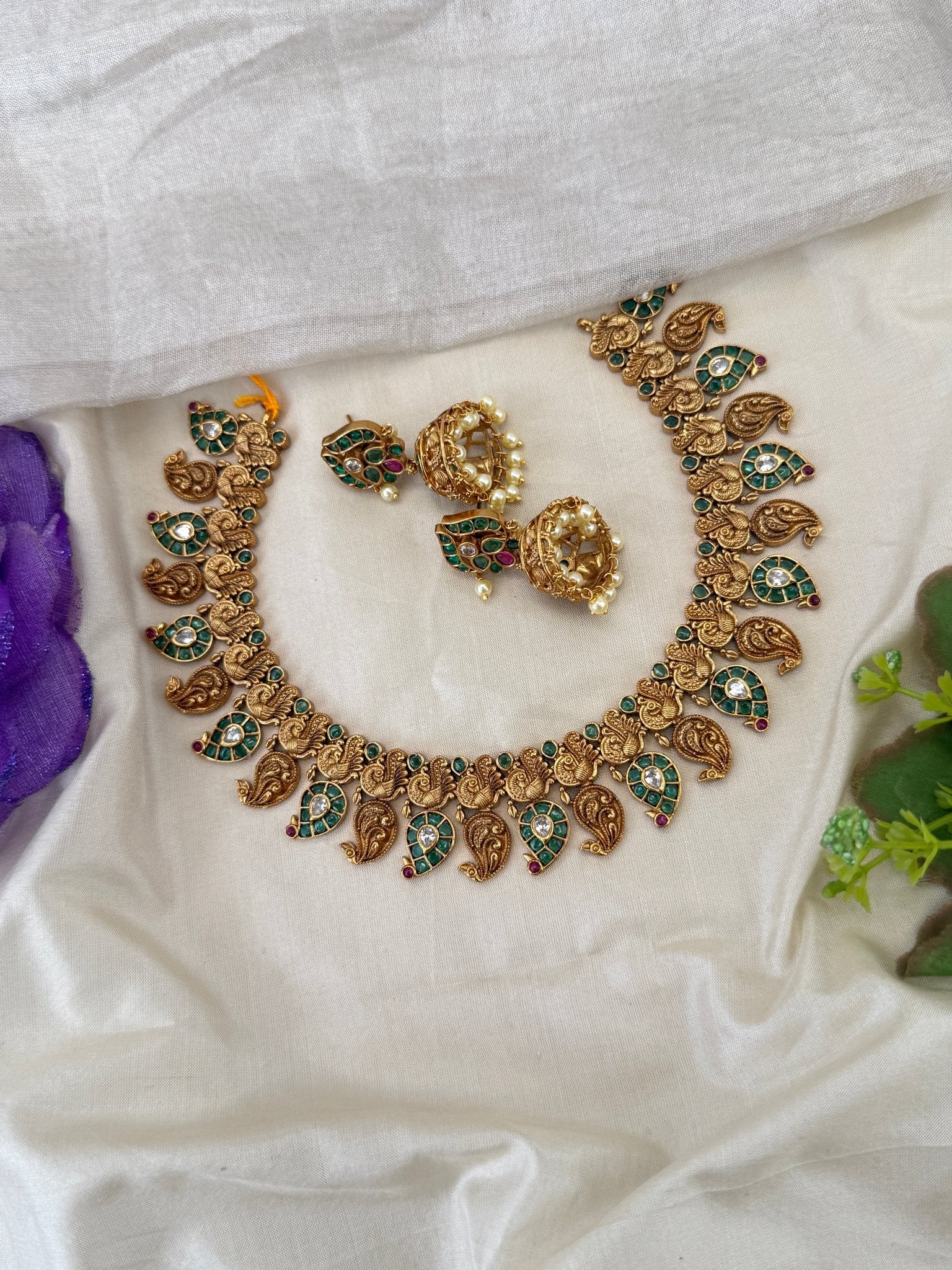 Royal Antique Grand Mango Short Necklace Set 1230 - Mahilas