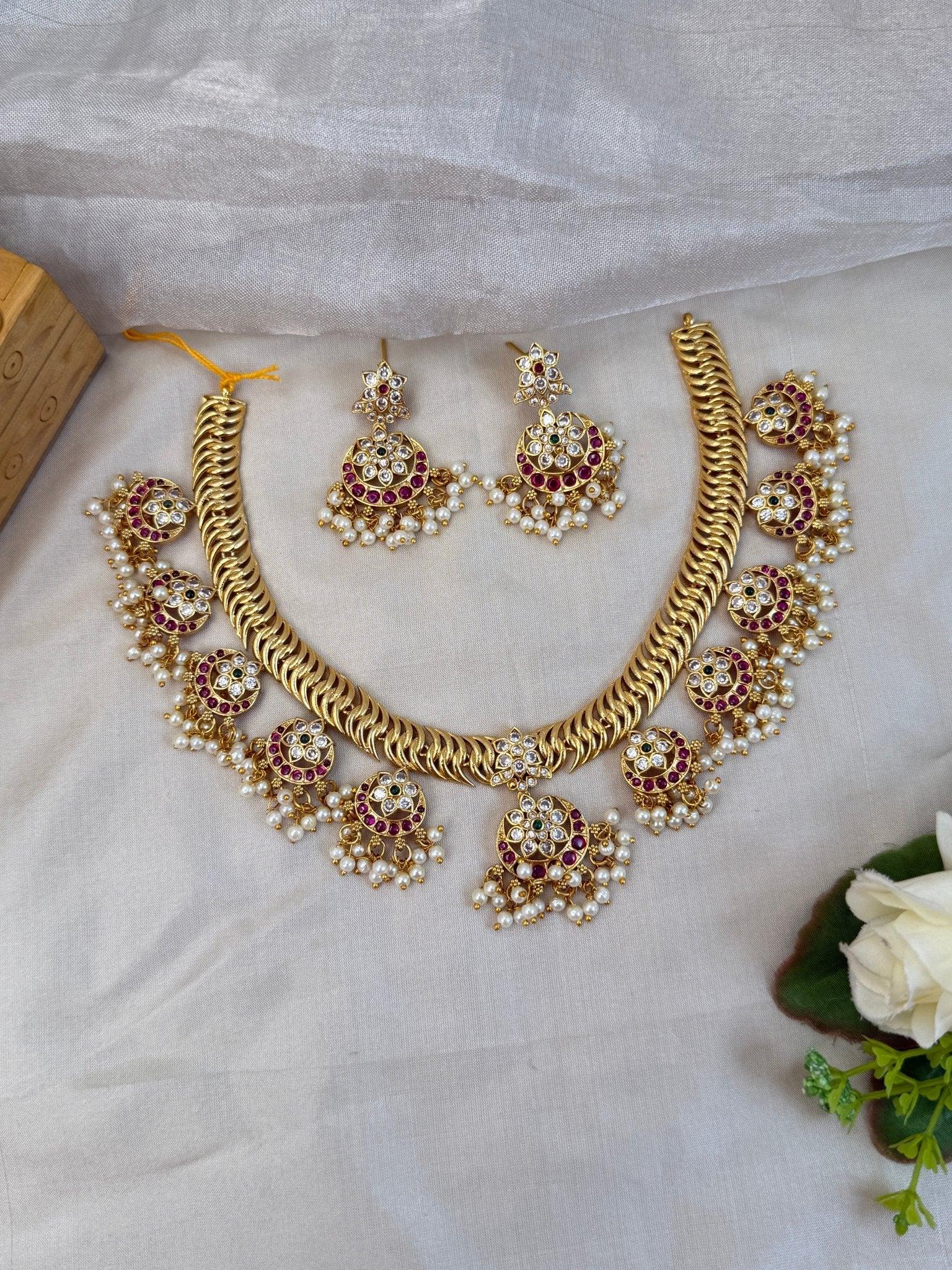 Royal Antique Hasli Short Necklace Set 942 - Mahilas