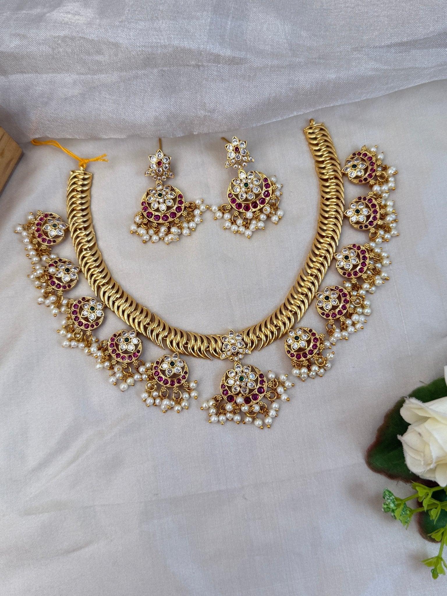 Royal Antique Hasli Short Necklace Set 942 - Mahilas