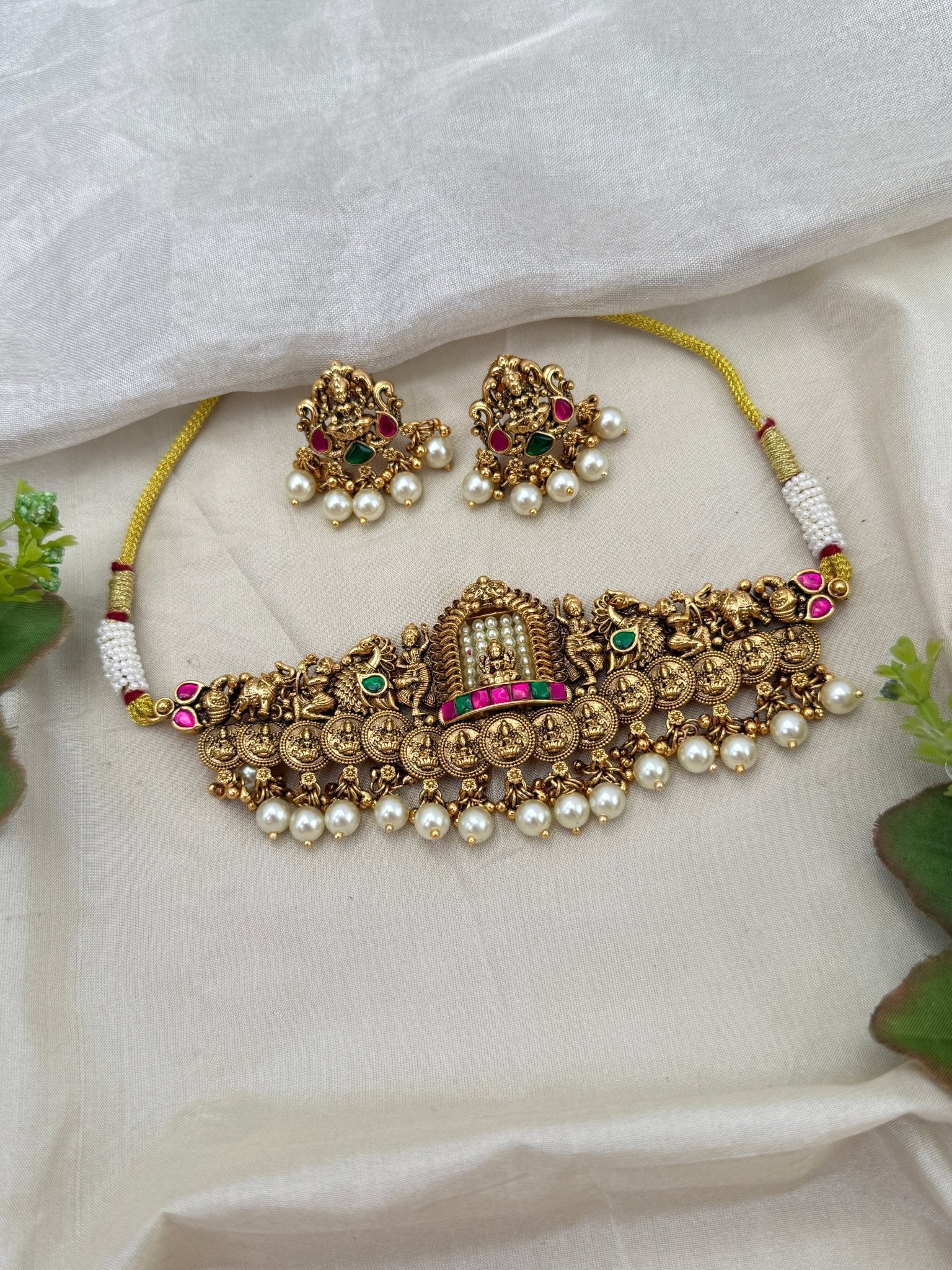 Royal Antique Jadau Choker Necklace Set 0706 - Mahilas