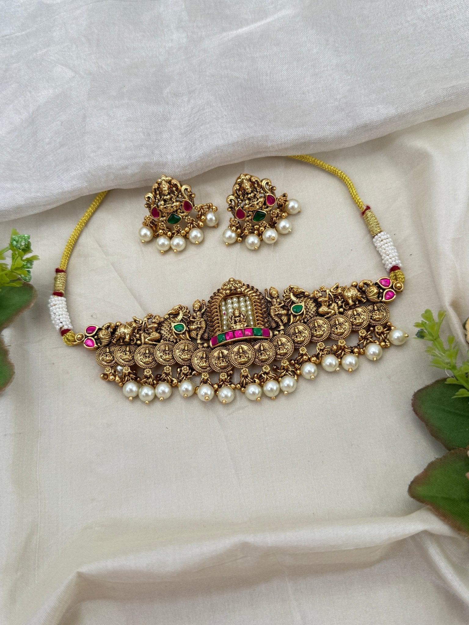 Royal Antique Jadau Choker Necklace Set 0706 - Mahilas