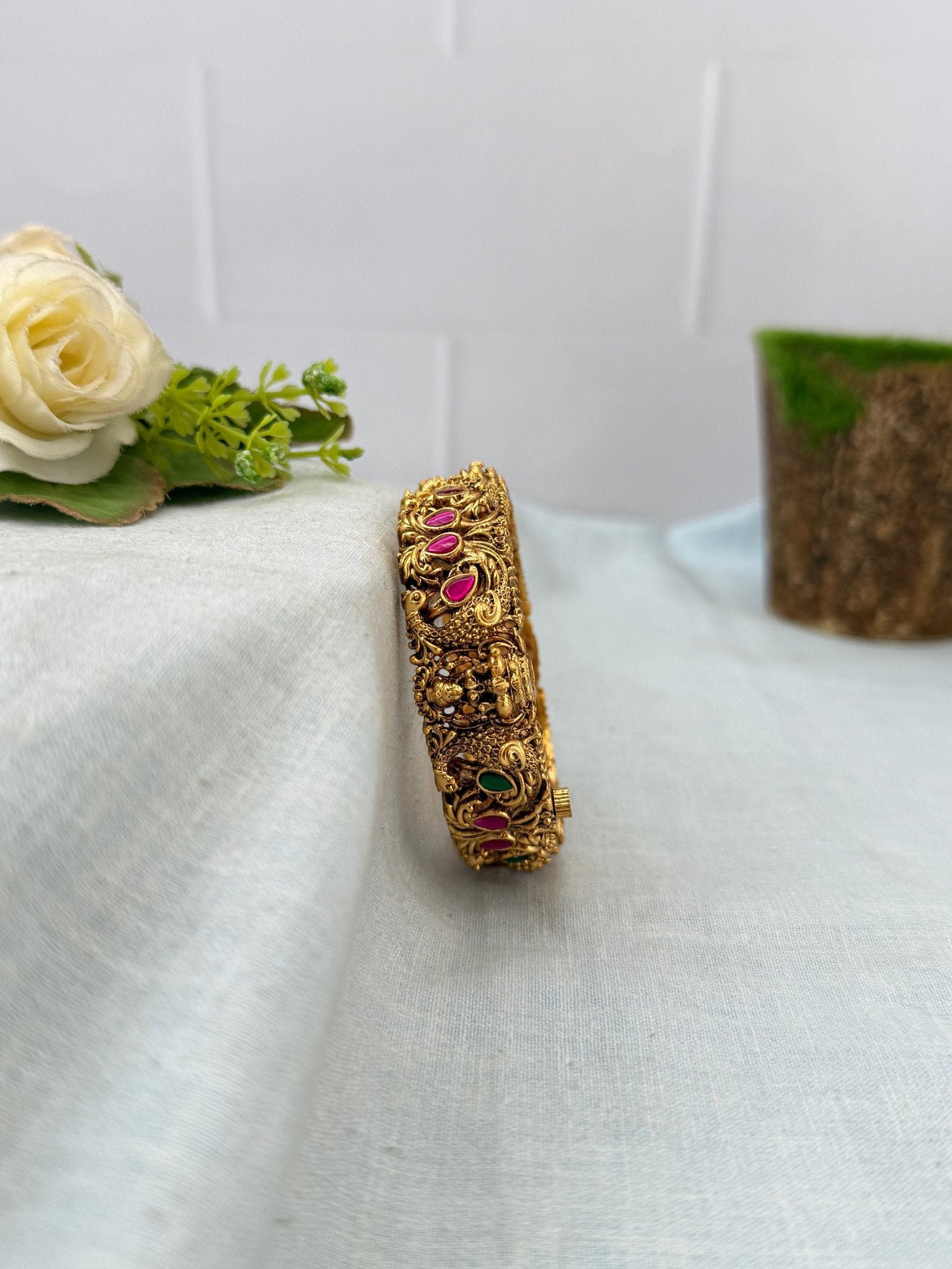 Royal Antique Kada Bangle 7187 - Mahilas