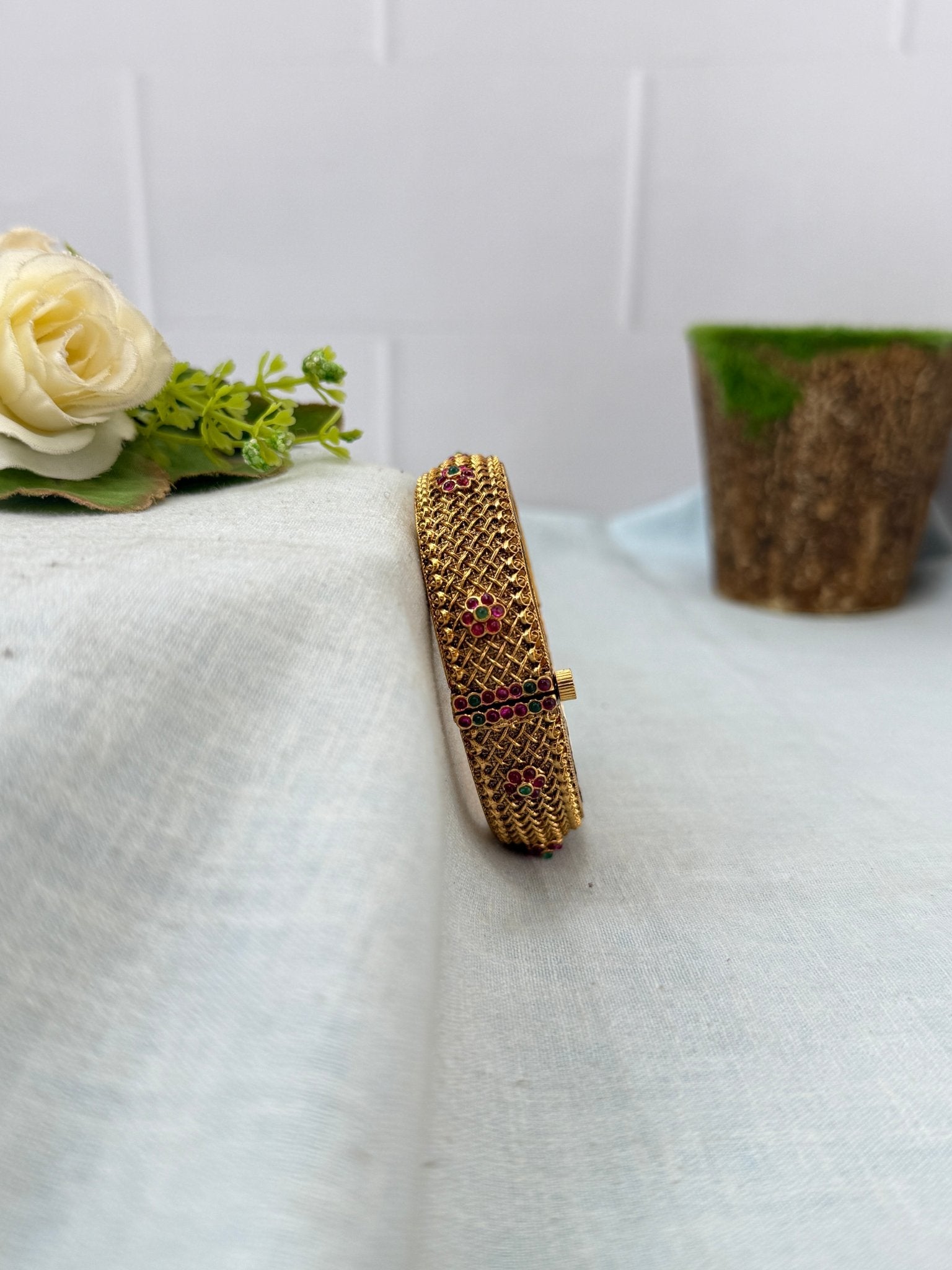 Royal Antique Kada Bangle 7201 - Mahilas