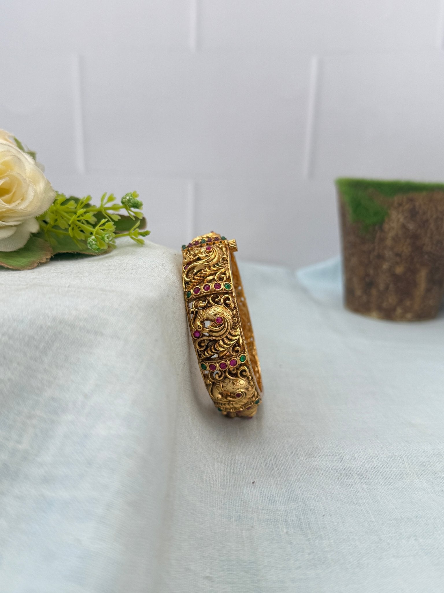 Royal Antique Kada Bangle 7203 - Mahilas
