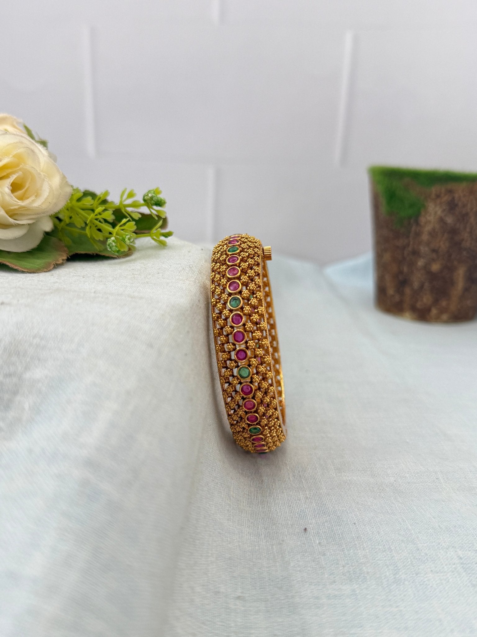 Royal Antique Kada Bangle 7212 - Mahilas