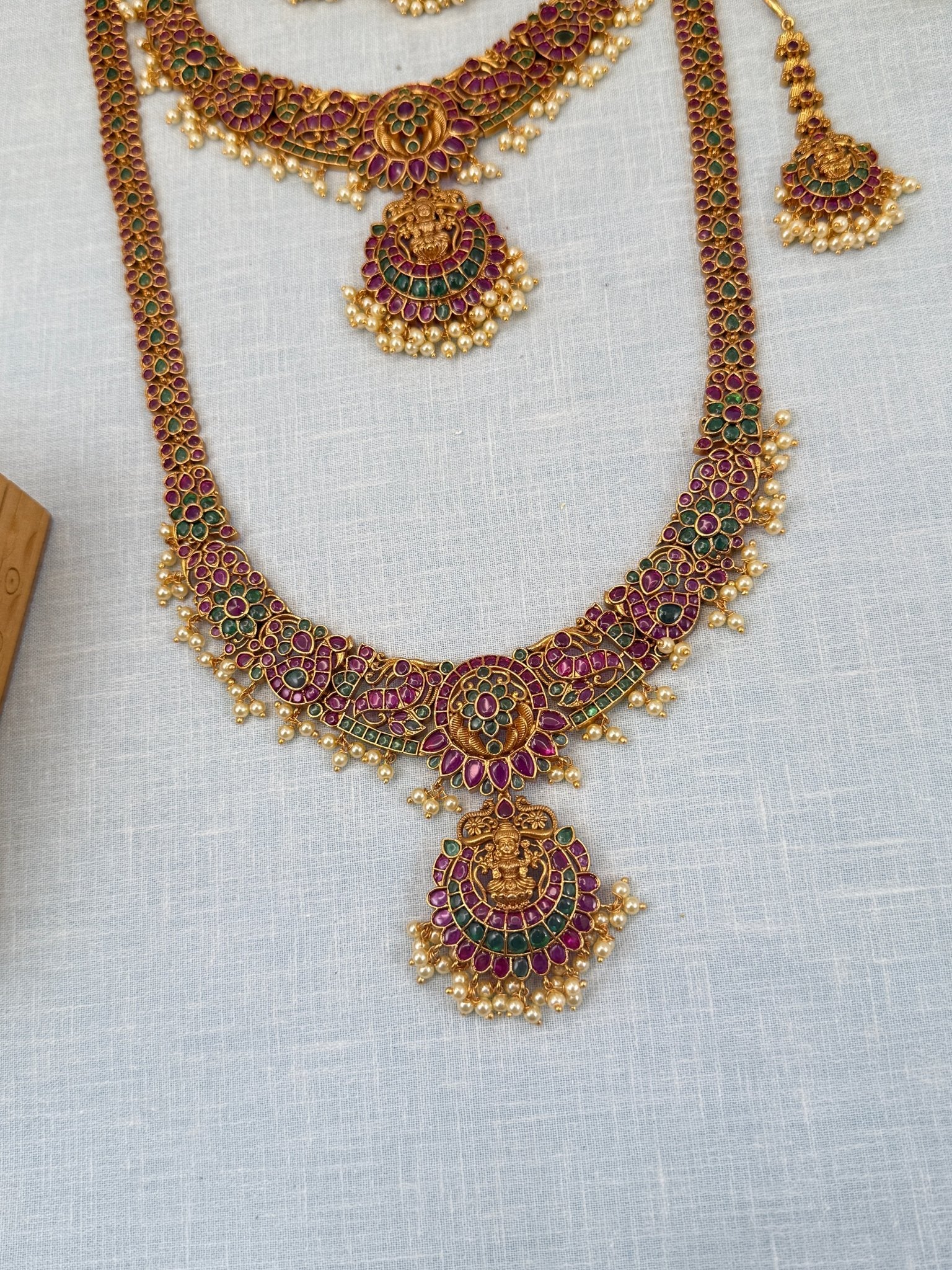 Royal Antique Kemp Stone Lakshmi Bridal Necklace Set 0508 - Mahilas