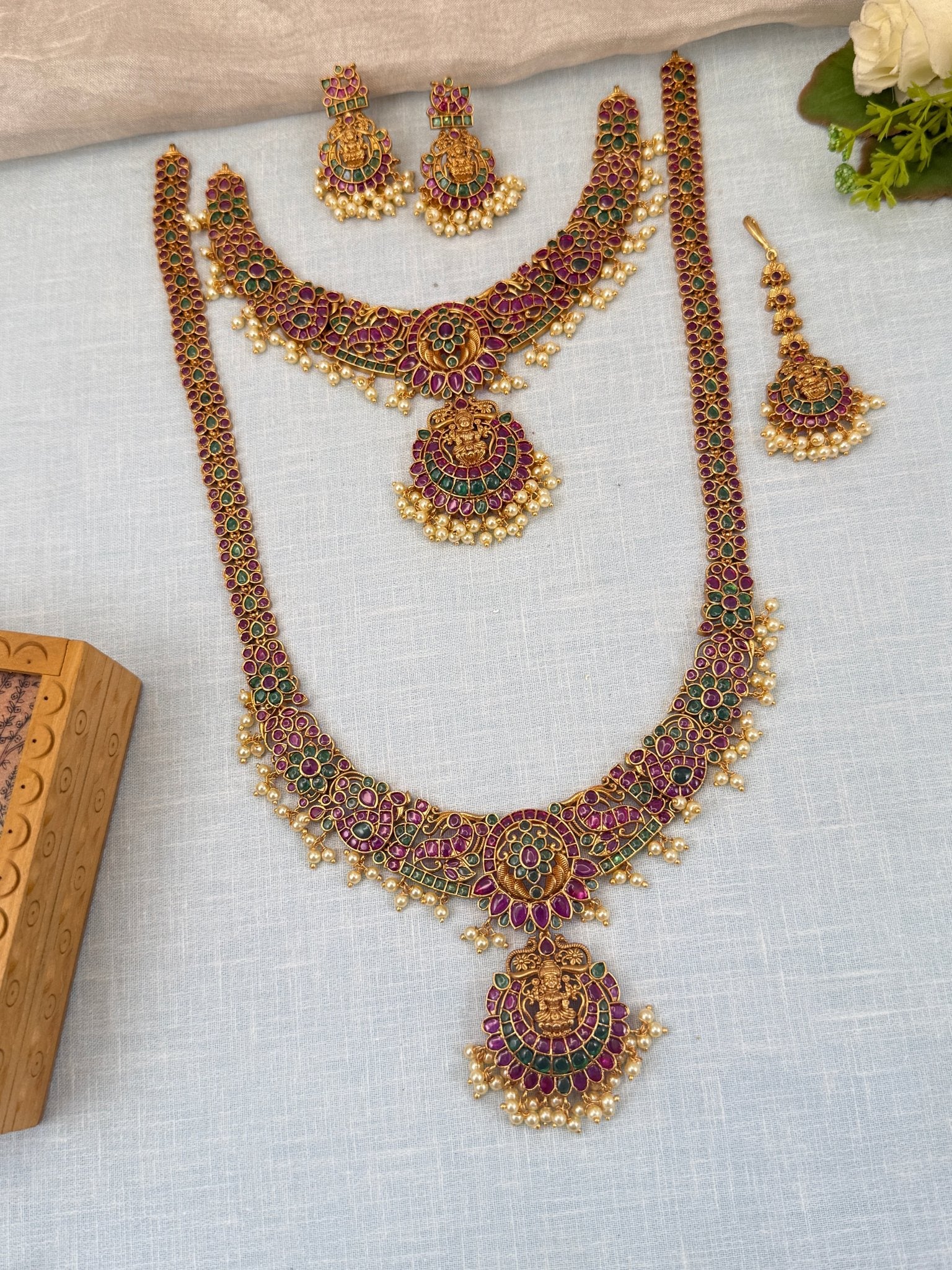 Royal Antique Kemp Stone Lakshmi Bridal Necklace Set 0508 - Mahilas