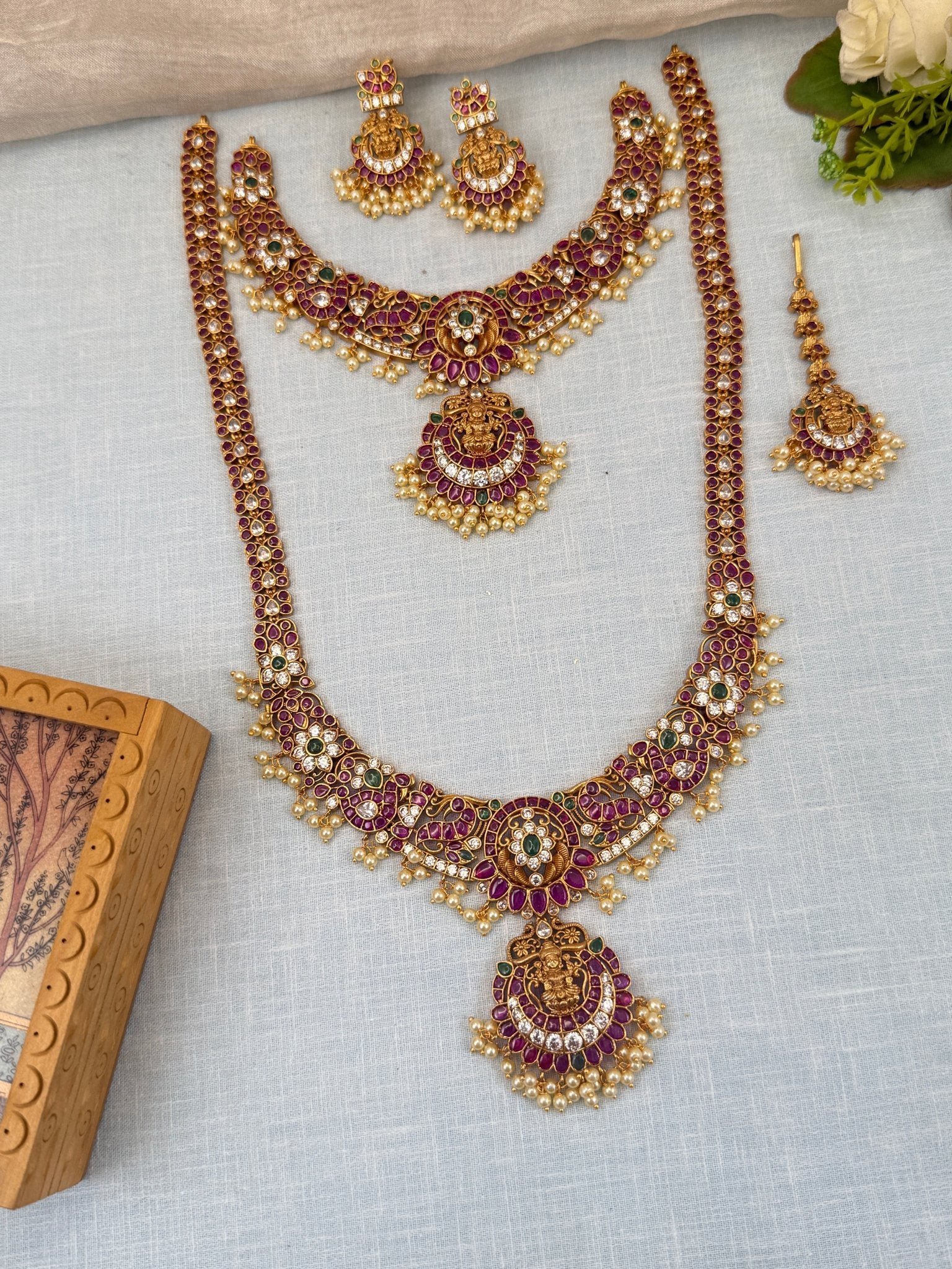 Royal Antique Kemp Stone Lakshmi Bridal Necklace Set 0509 - Mahilas