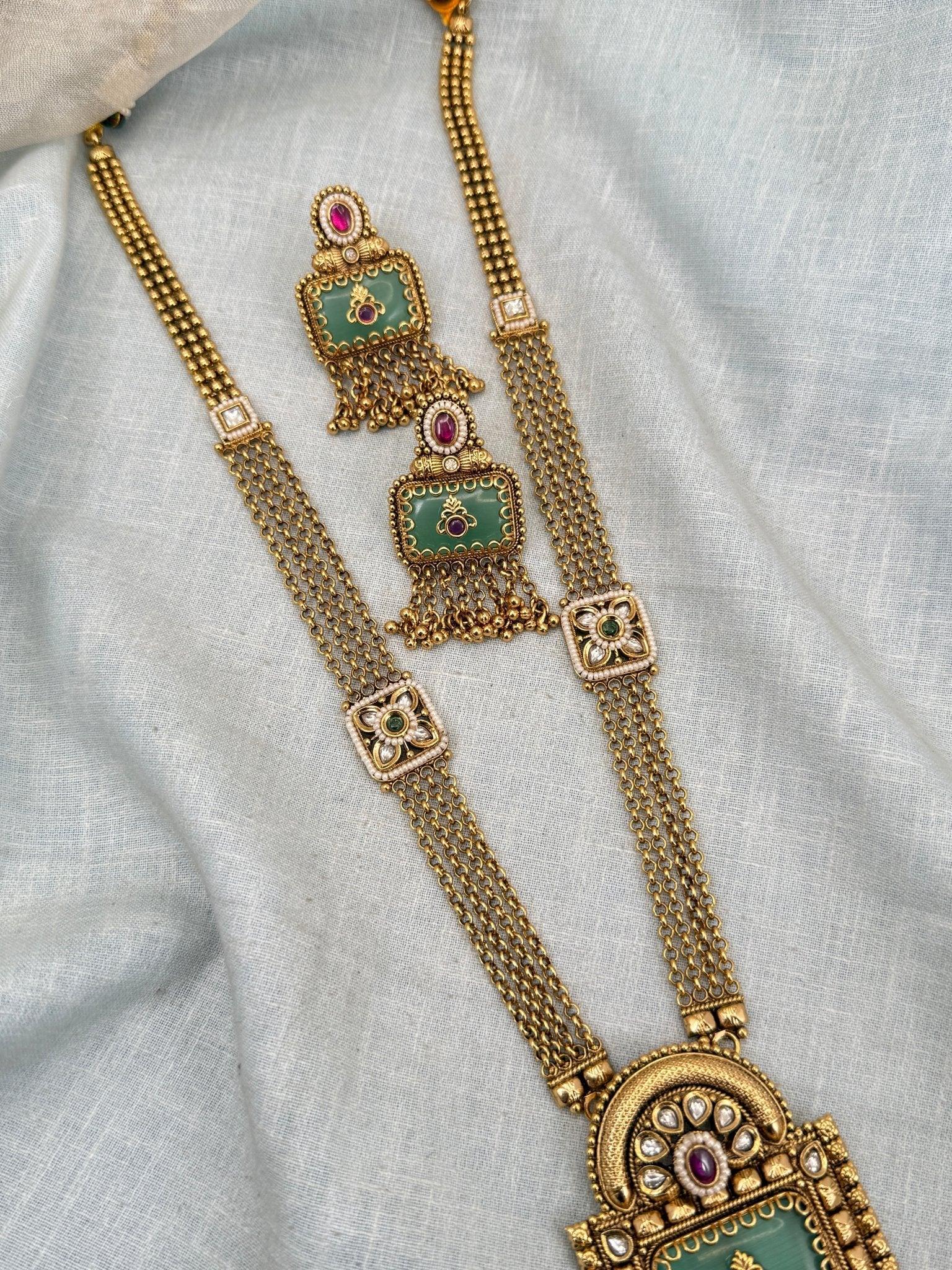 Royal Antique Kundan Pendant Long Necklace Set 0289 - Mahilas