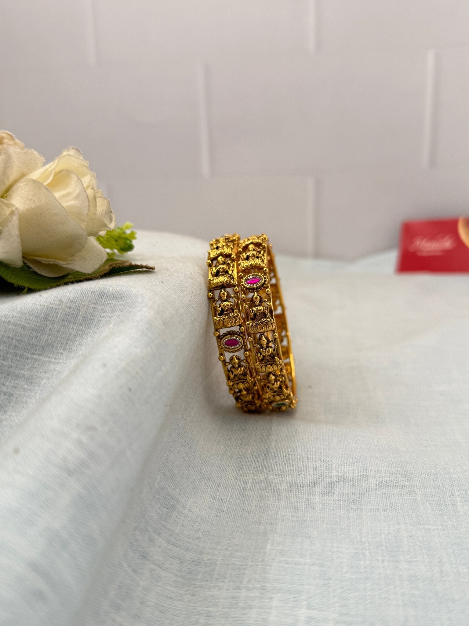 Royal Antique Lakshmi Bangles 7121 - Mahilas