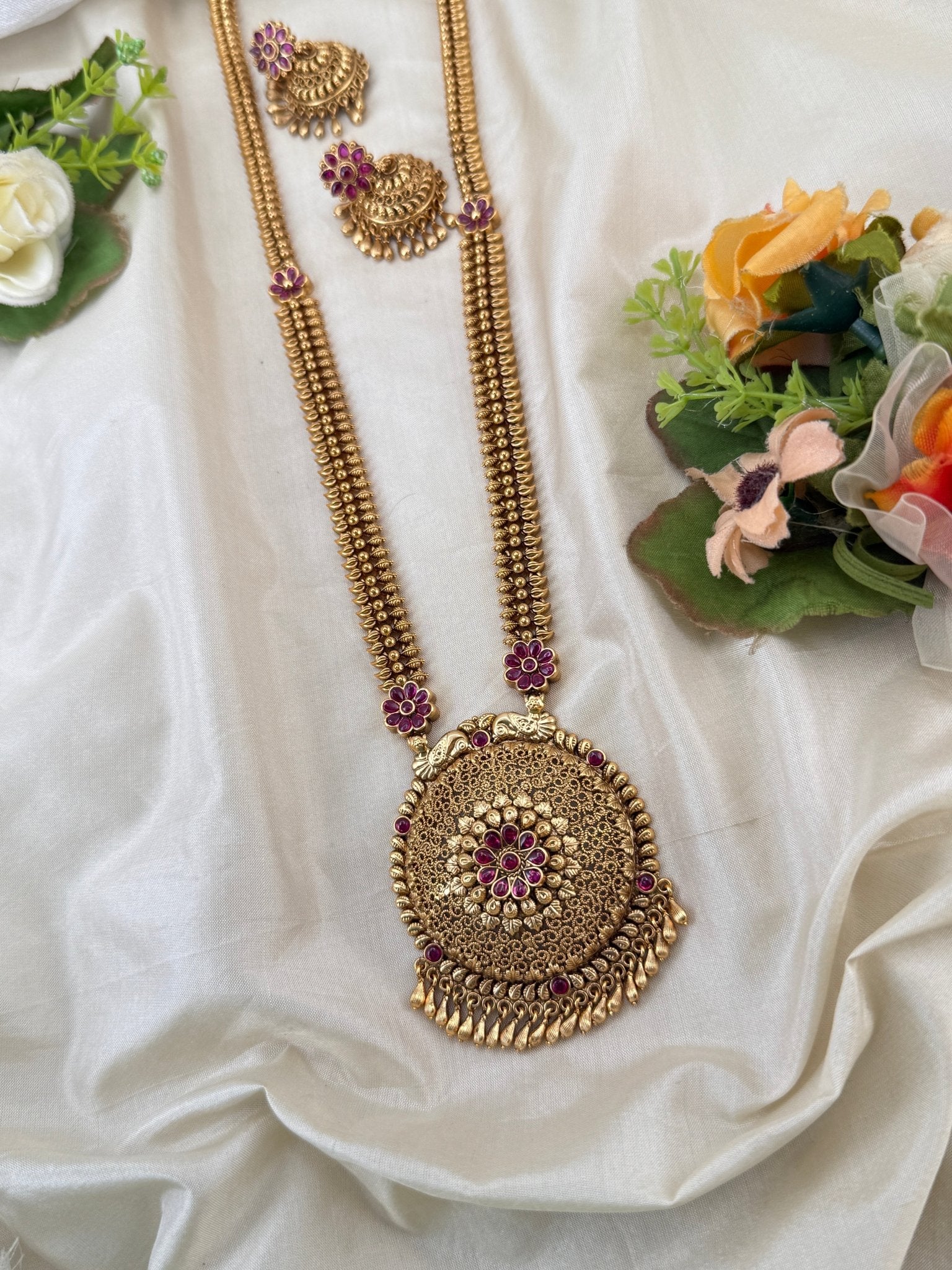 Royal Antique Lakshmi Pendant Long Necklace Set 1123 - Mahilas