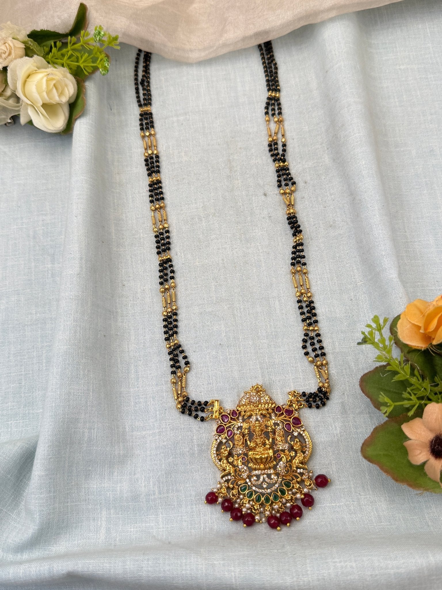 Royal Antique Lakshmi Pendant Mangalya Chain Set 0486 - Mahilas