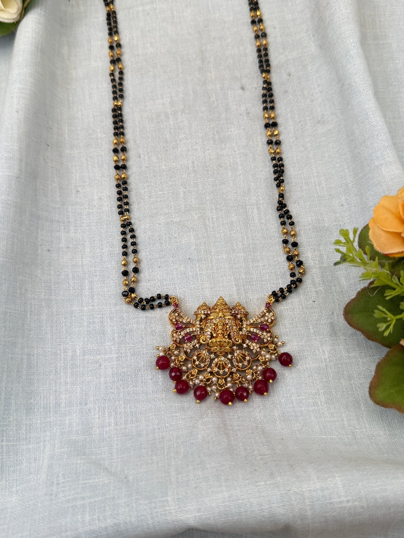 Royal Antique Lakshmi Pendant Mangalya Chain Set 0488 - Mahilas