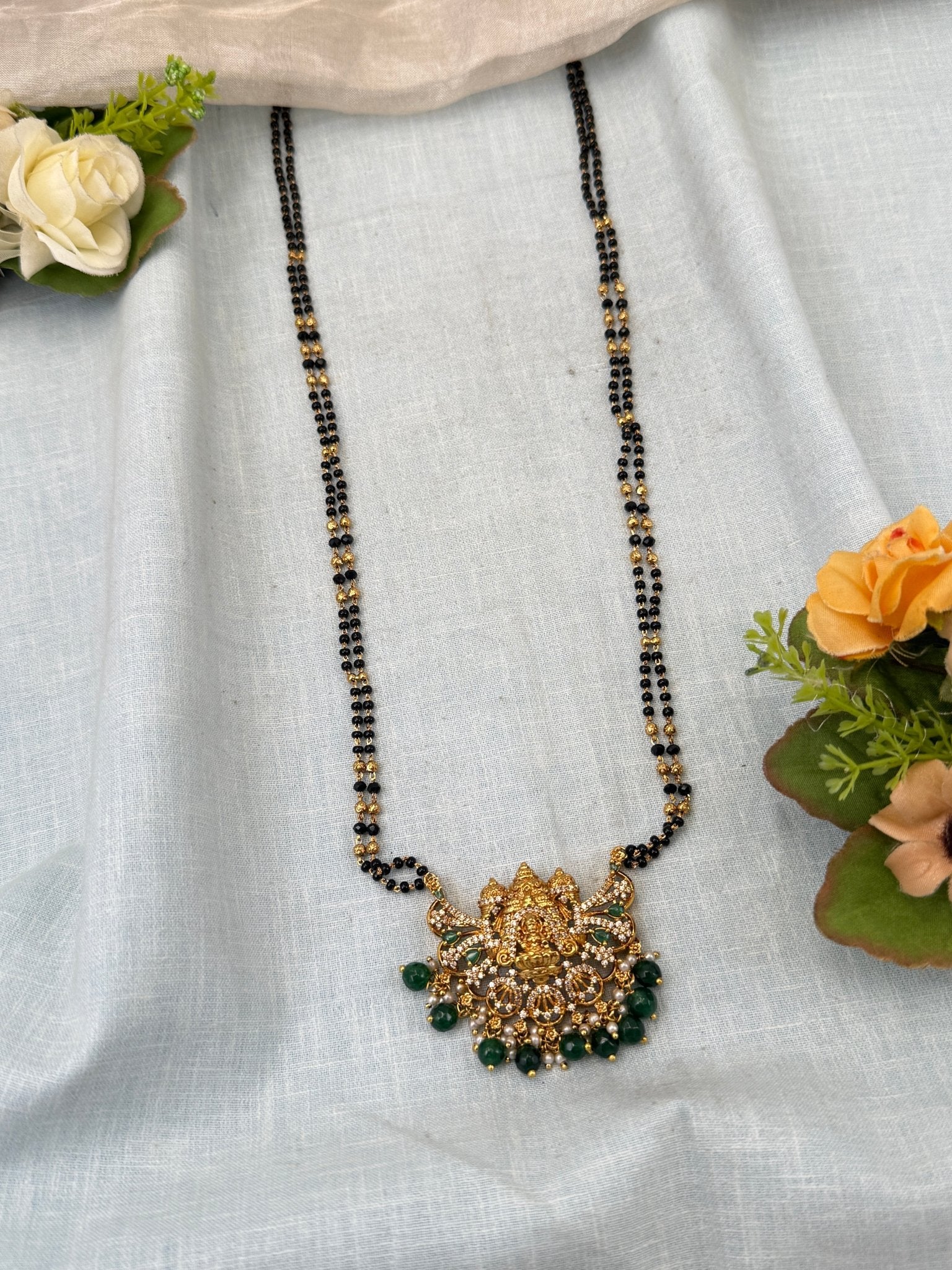 Royal Antique Lakshmi Pendant Mangalya Chain Set 0489 - Mahilas
