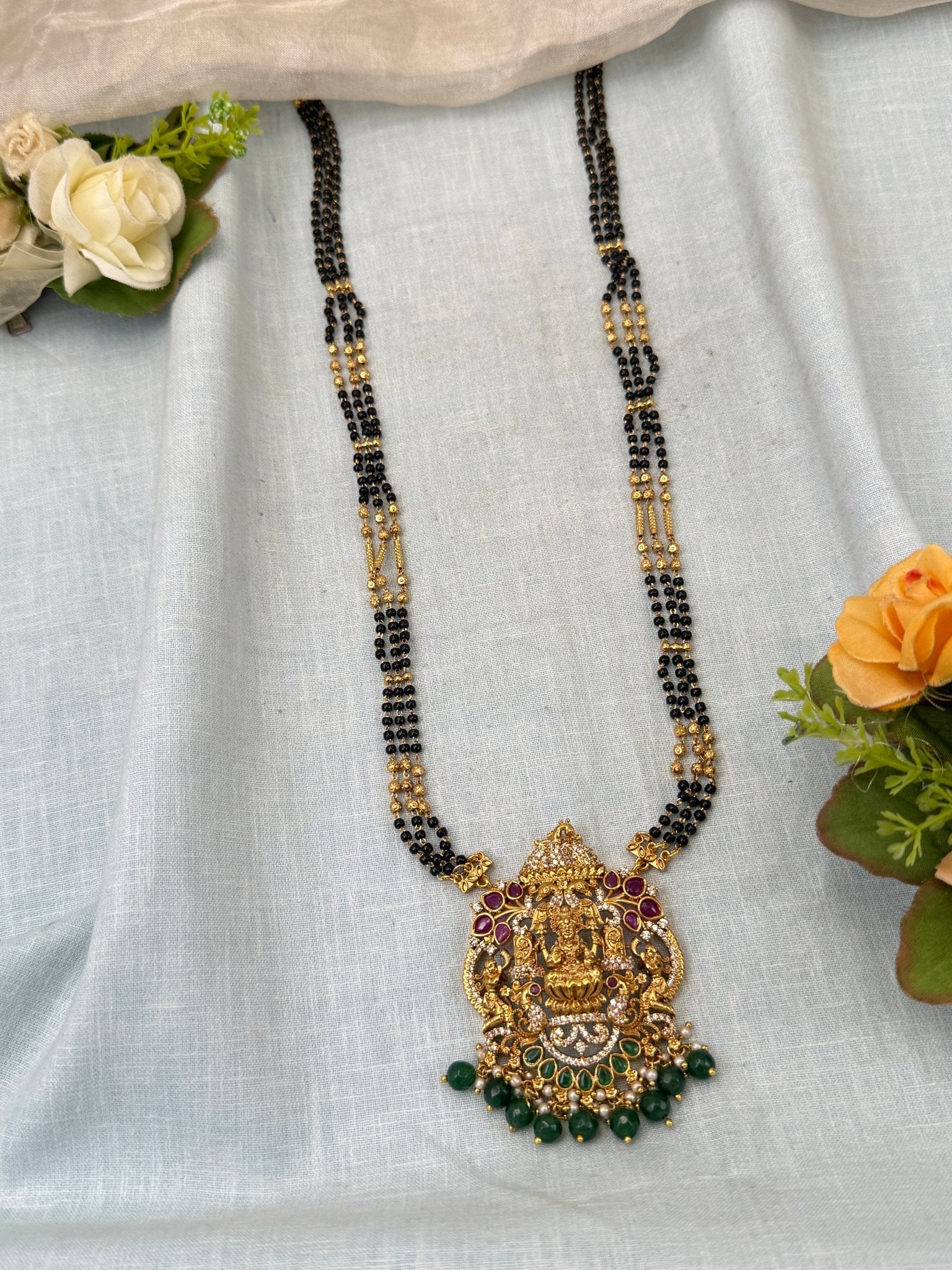 Royal Antique Lakshmi Pendant Mangalya Chain Set 0490 - Mahilas