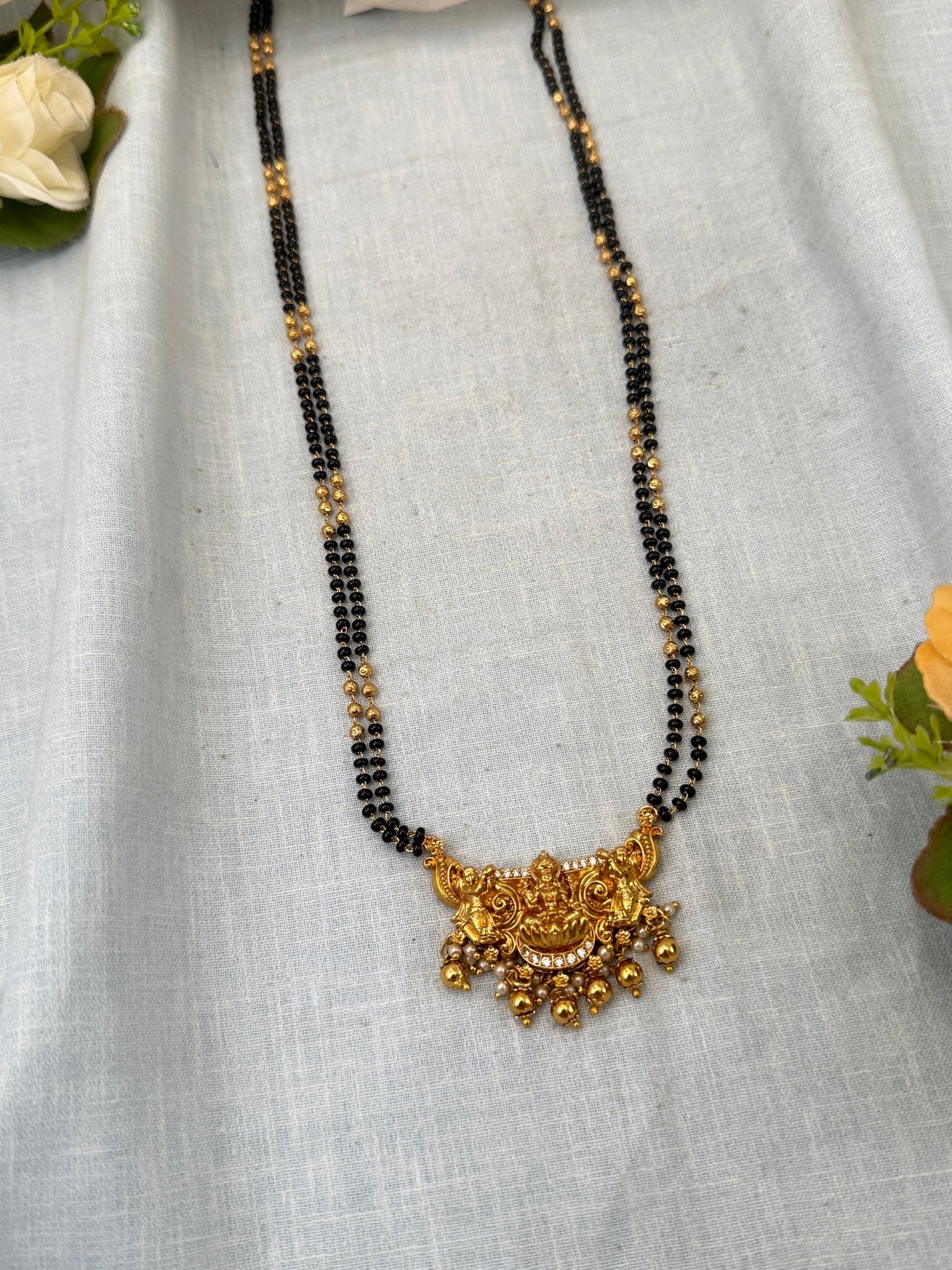 Royal Antique Lakshmi Pendant Mangalya Chain Set 0491 - Mahilas