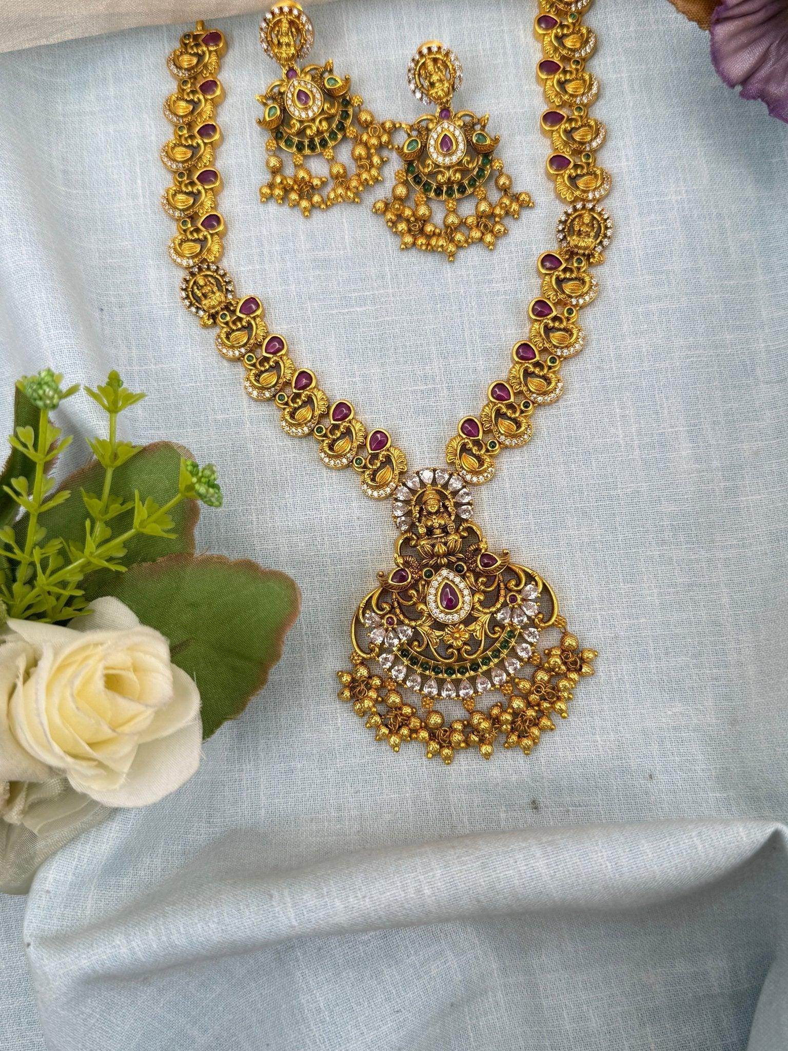 Royal Antique Lakshmi Pendant Necklace Set 0184 - Mahilas