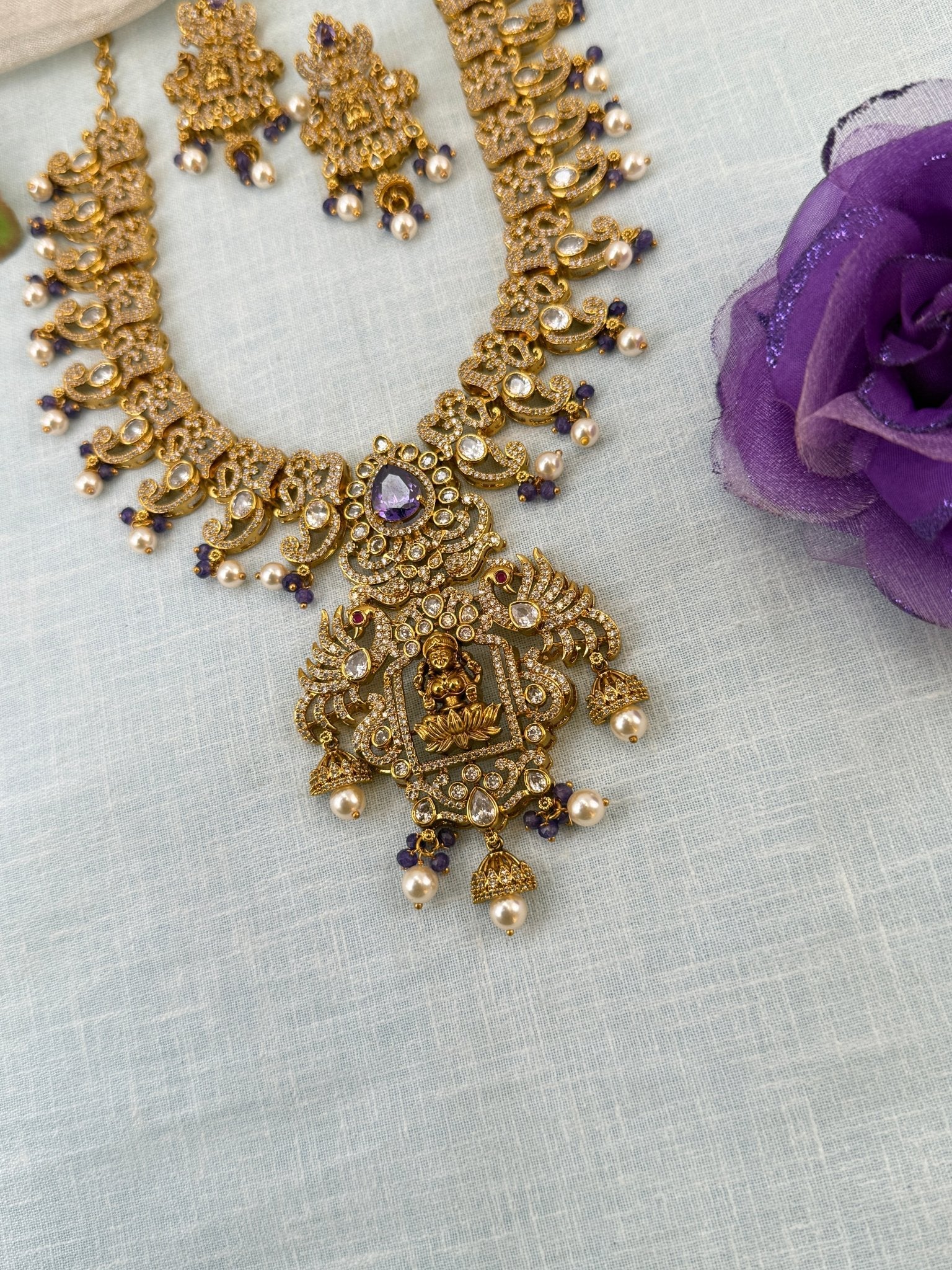 Royal Antique Lakshmi Short Necklace Set 0921 - Mahilas