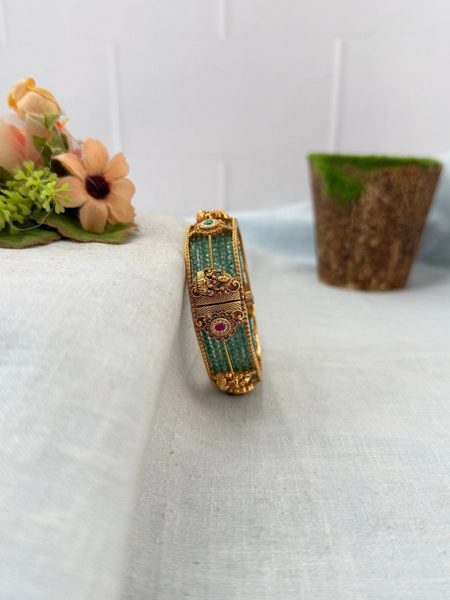 Royal Antique Layer Crystal Kada Bangle 7216 - Mahilas