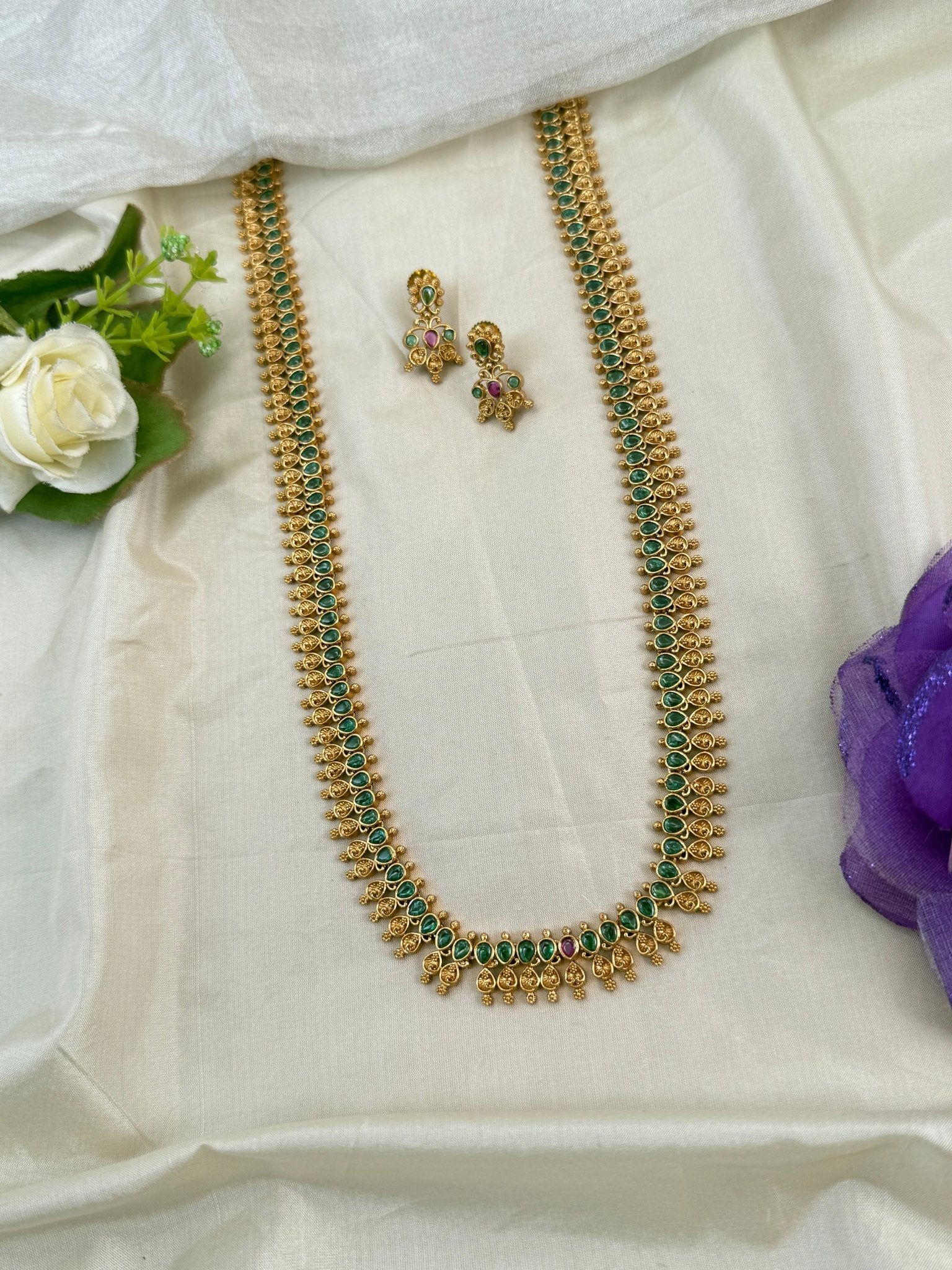 Royal Antique Leaf Long Necklace Set 0827 - Mahilas