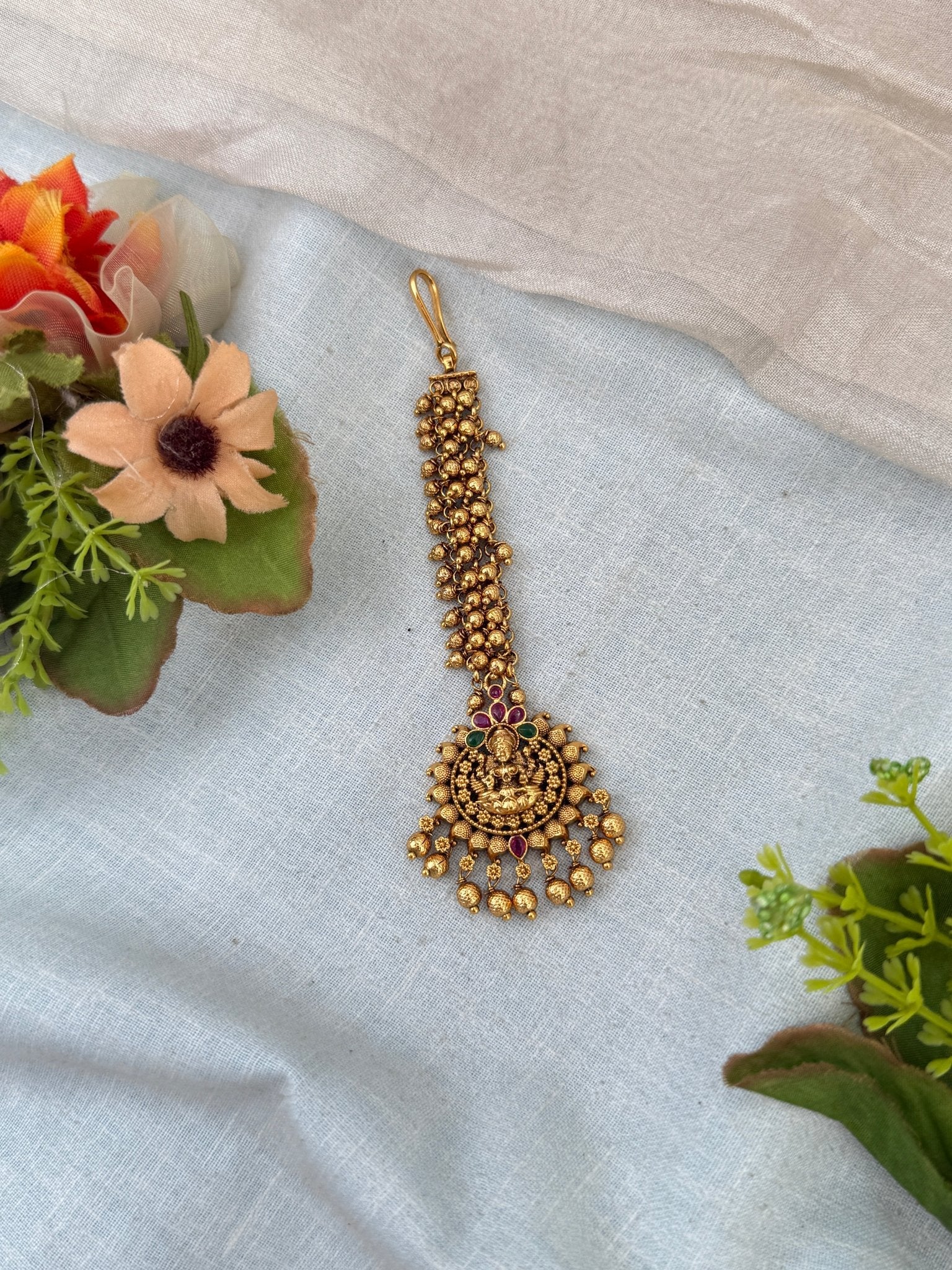 Royal Antique Maang Tikka 545 - Mahilas
