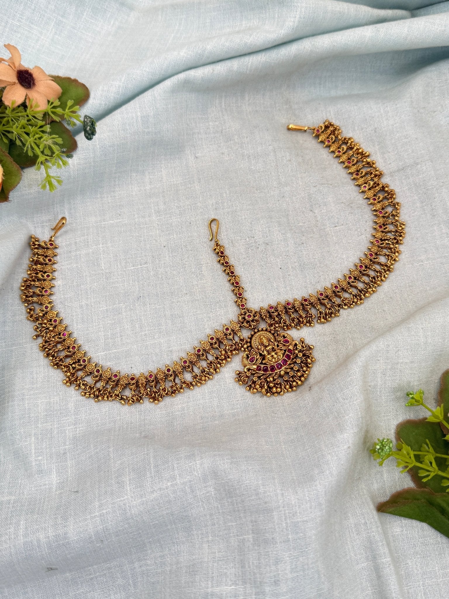 Royal Antique Maang Tikka Mathapatti 409 - Mahilas