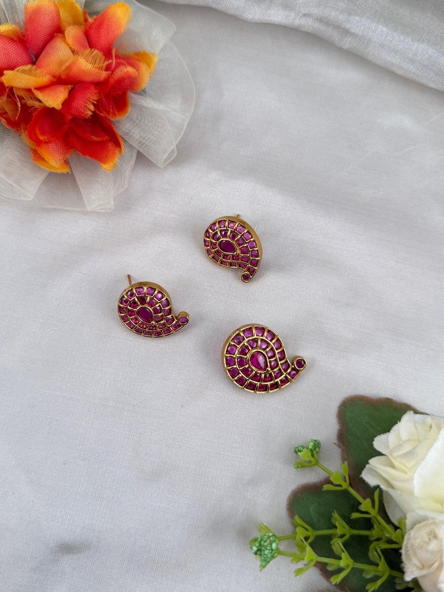 Royal Antique Mango Pendant With Earrings 139 - Mahilas