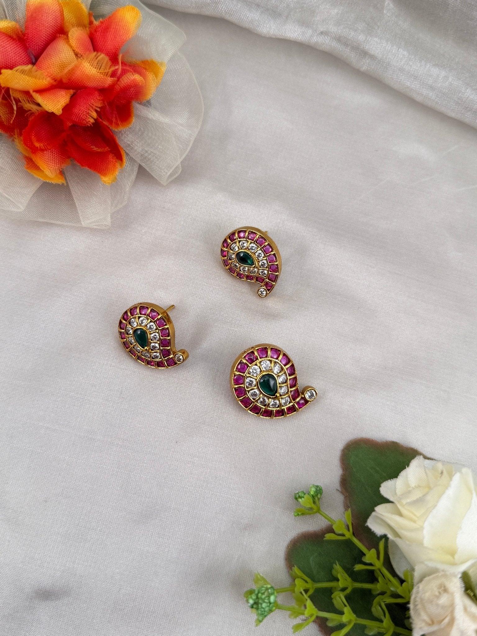 Royal Antique Mango Pendant With Earrings 140 - Mahilas