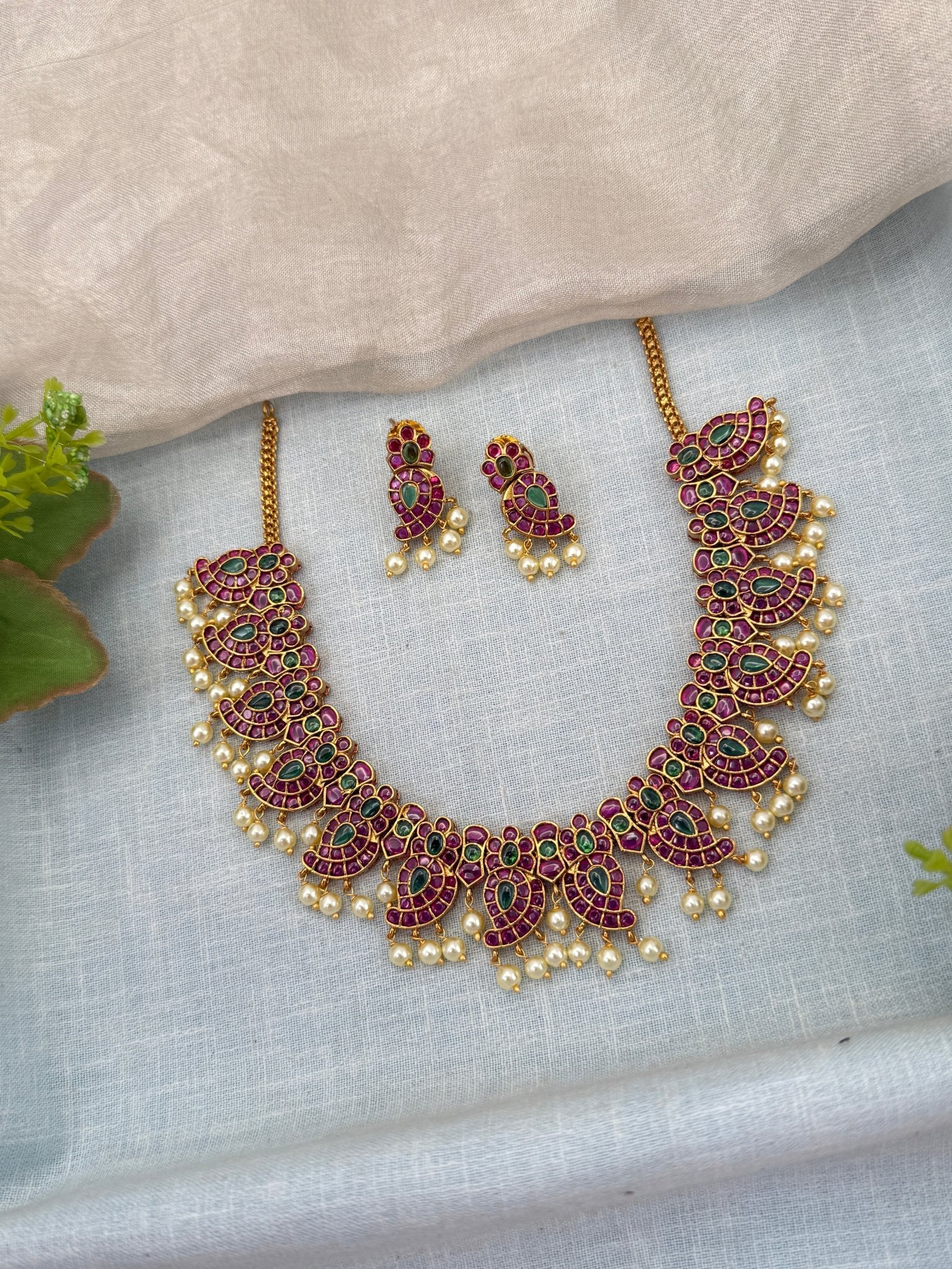 Royal Antique Mango Short Necklace Set 0691 - Mahilas