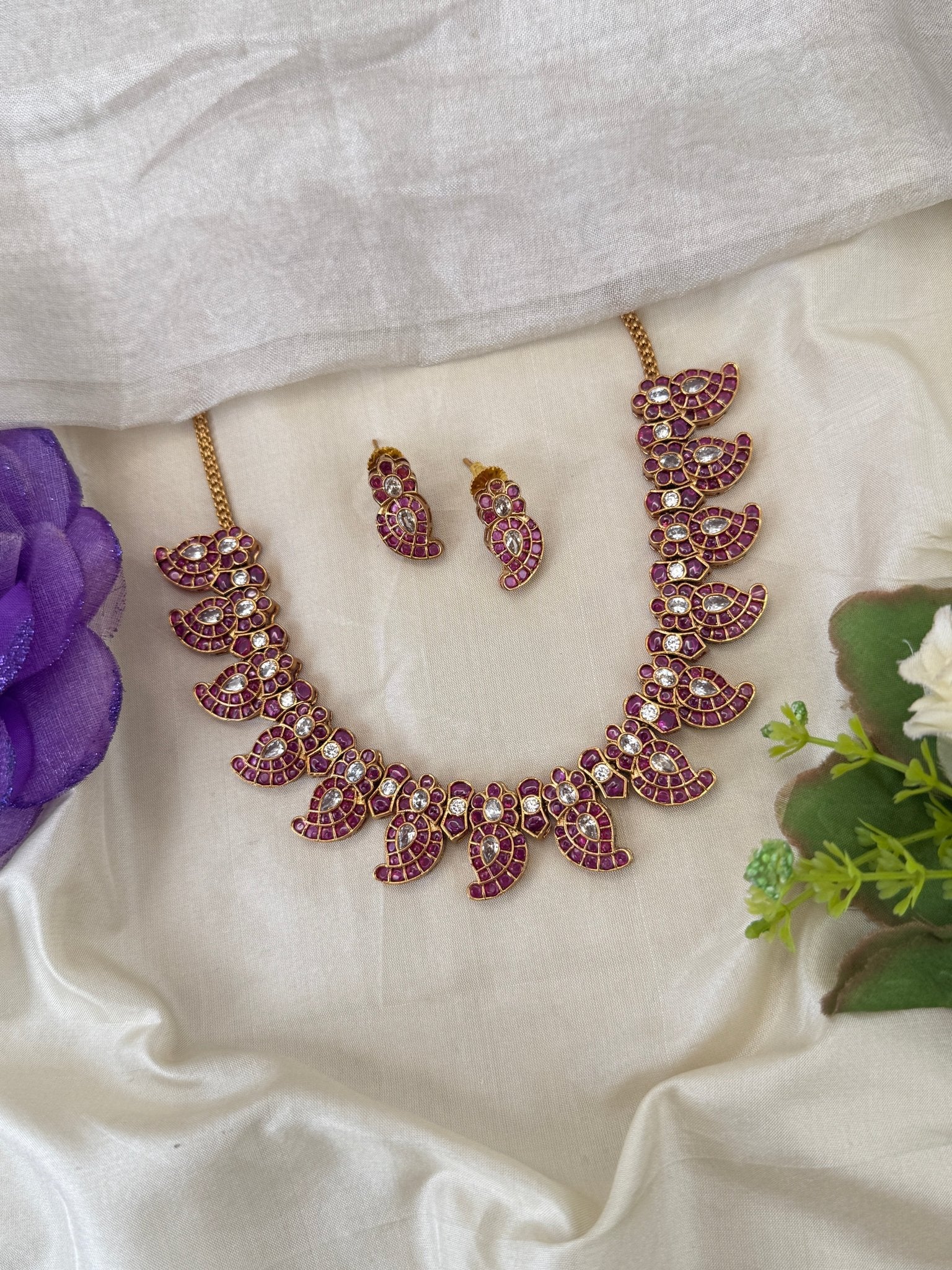 Royal Antique Mango Short Necklace Set 1222 - Mahilas